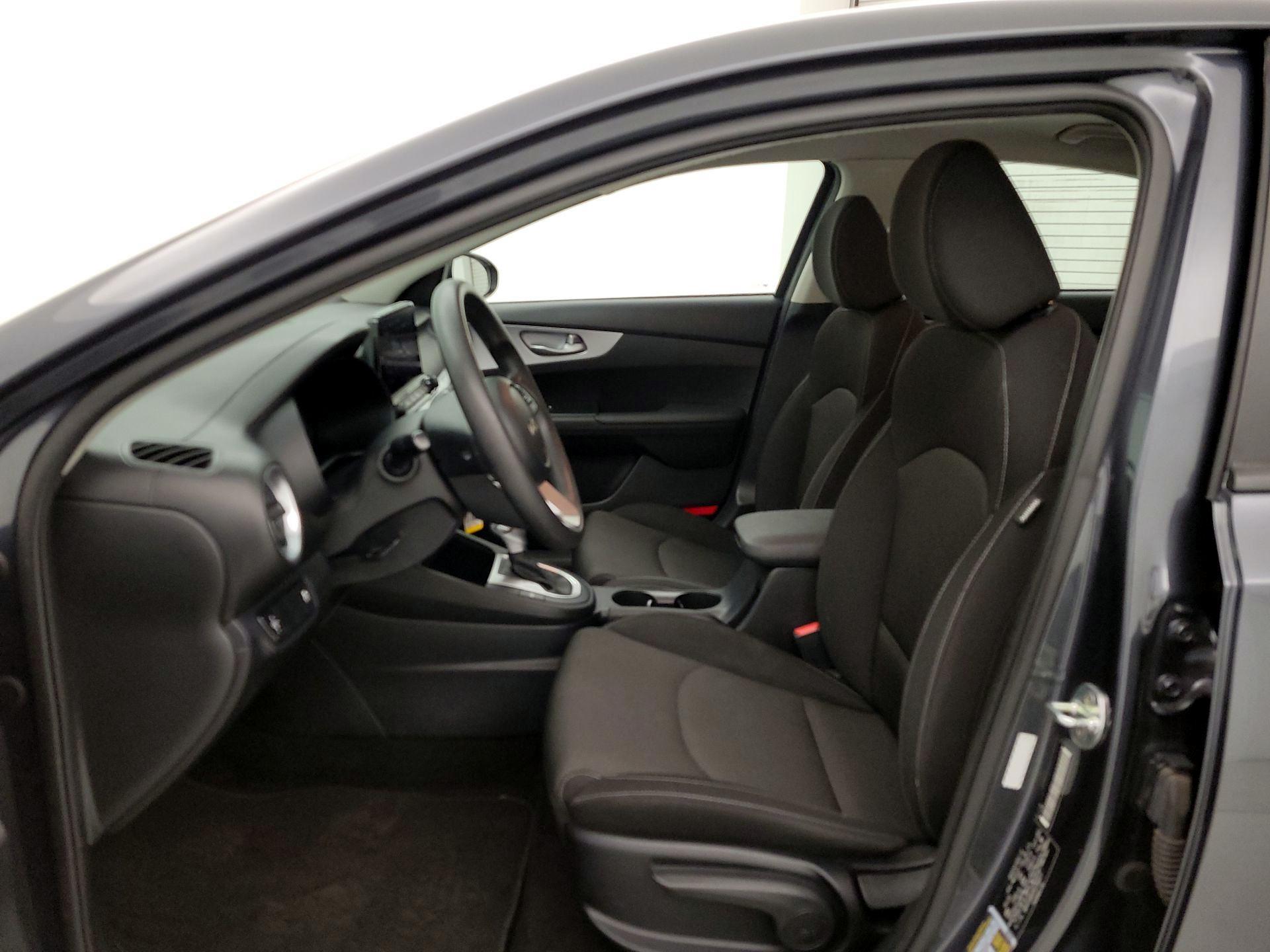 Thumbnail: 2023 Kia Forte - 11