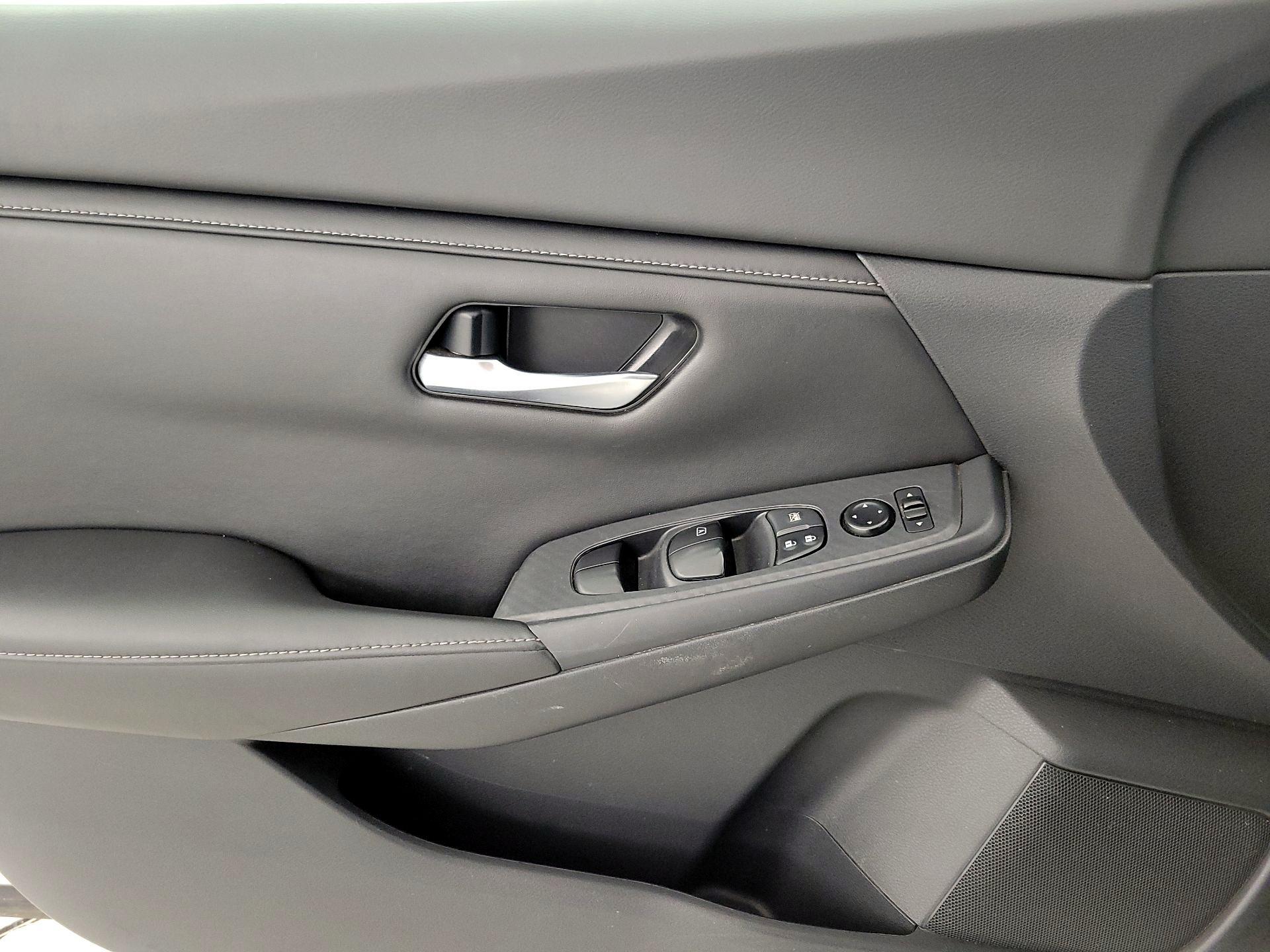 Thumbnail: 2022 Nissan Sentra - 12