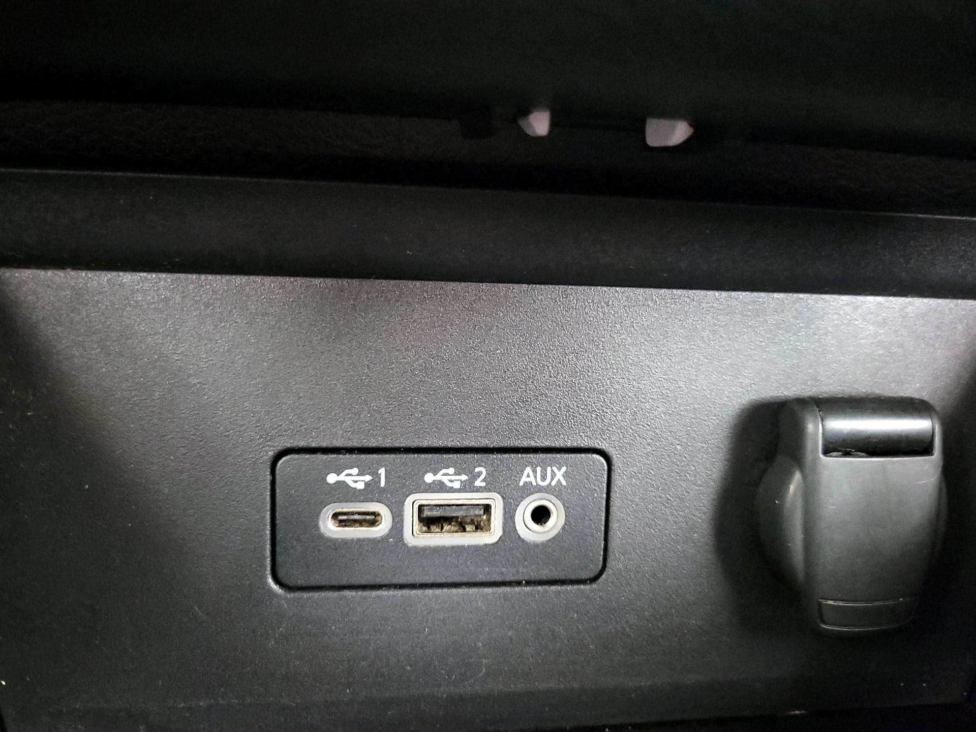 Thumbnail: 2022 Nissan Sentra - 18