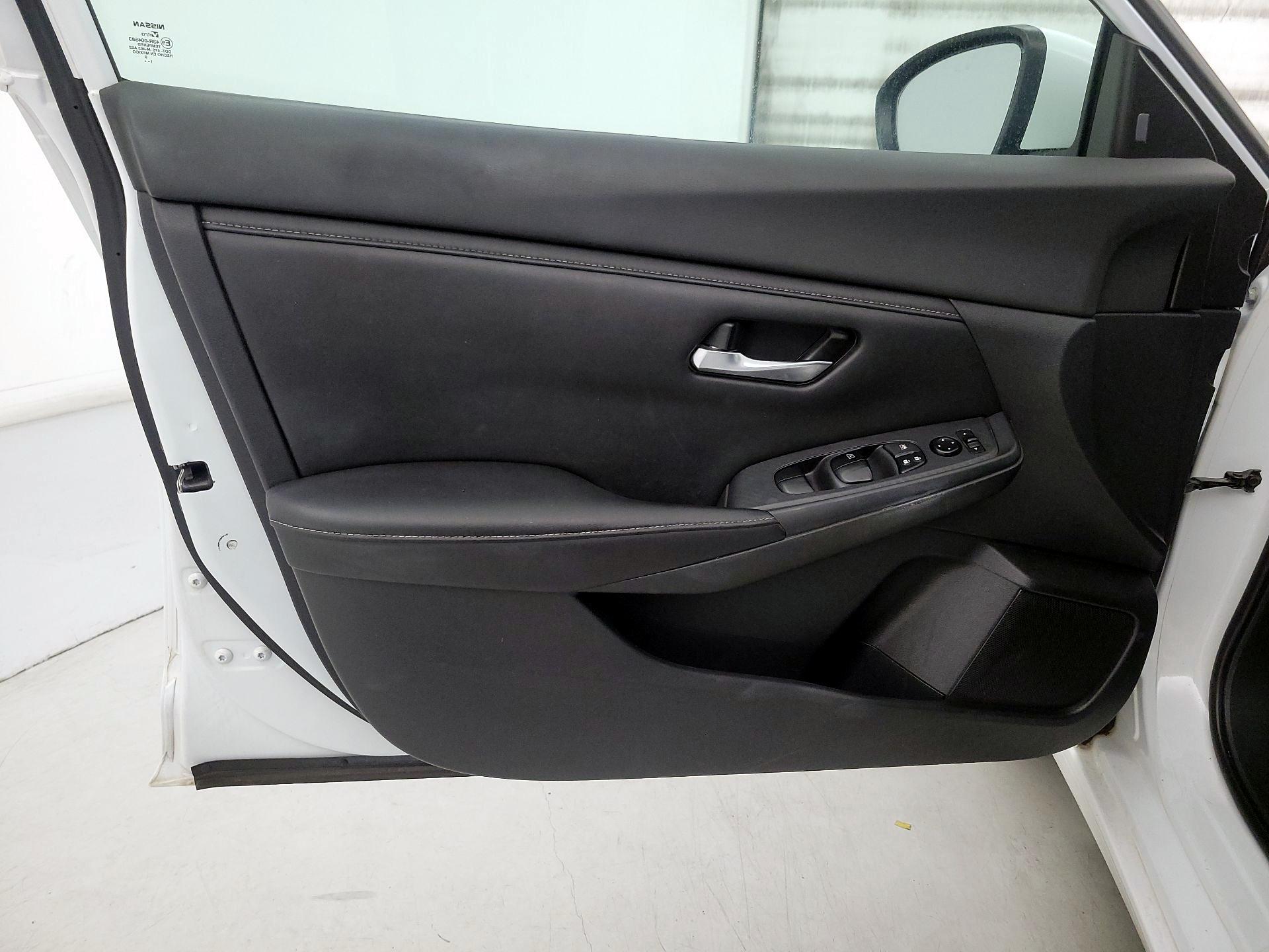 Thumbnail: 2022 Nissan Sentra - 12