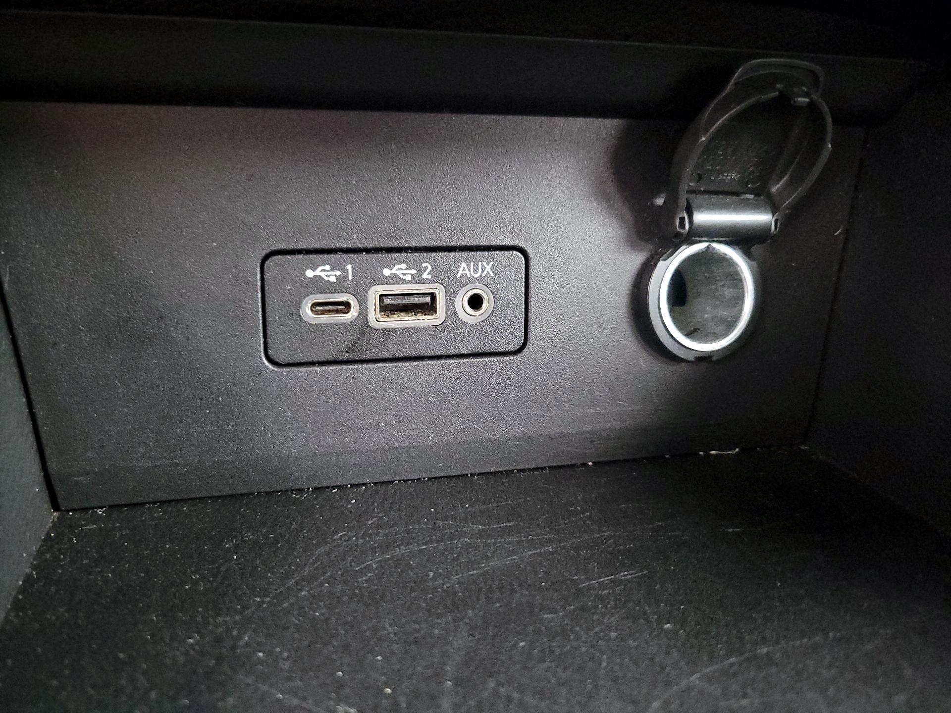 Thumbnail: 2022 Nissan Sentra - 18