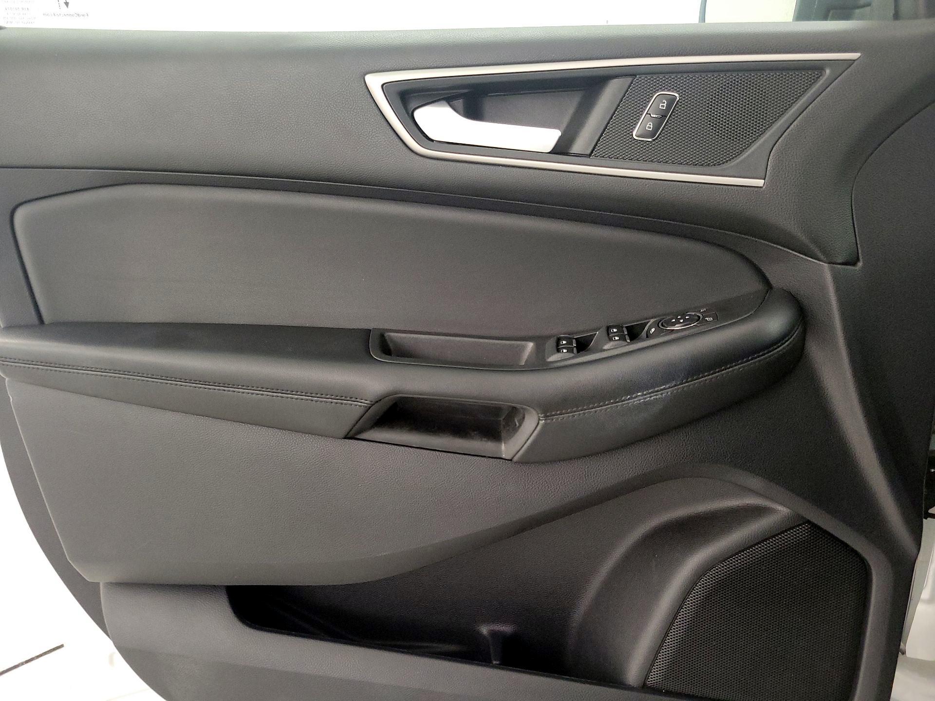 Thumbnail: 2022 Ford Edge - 12