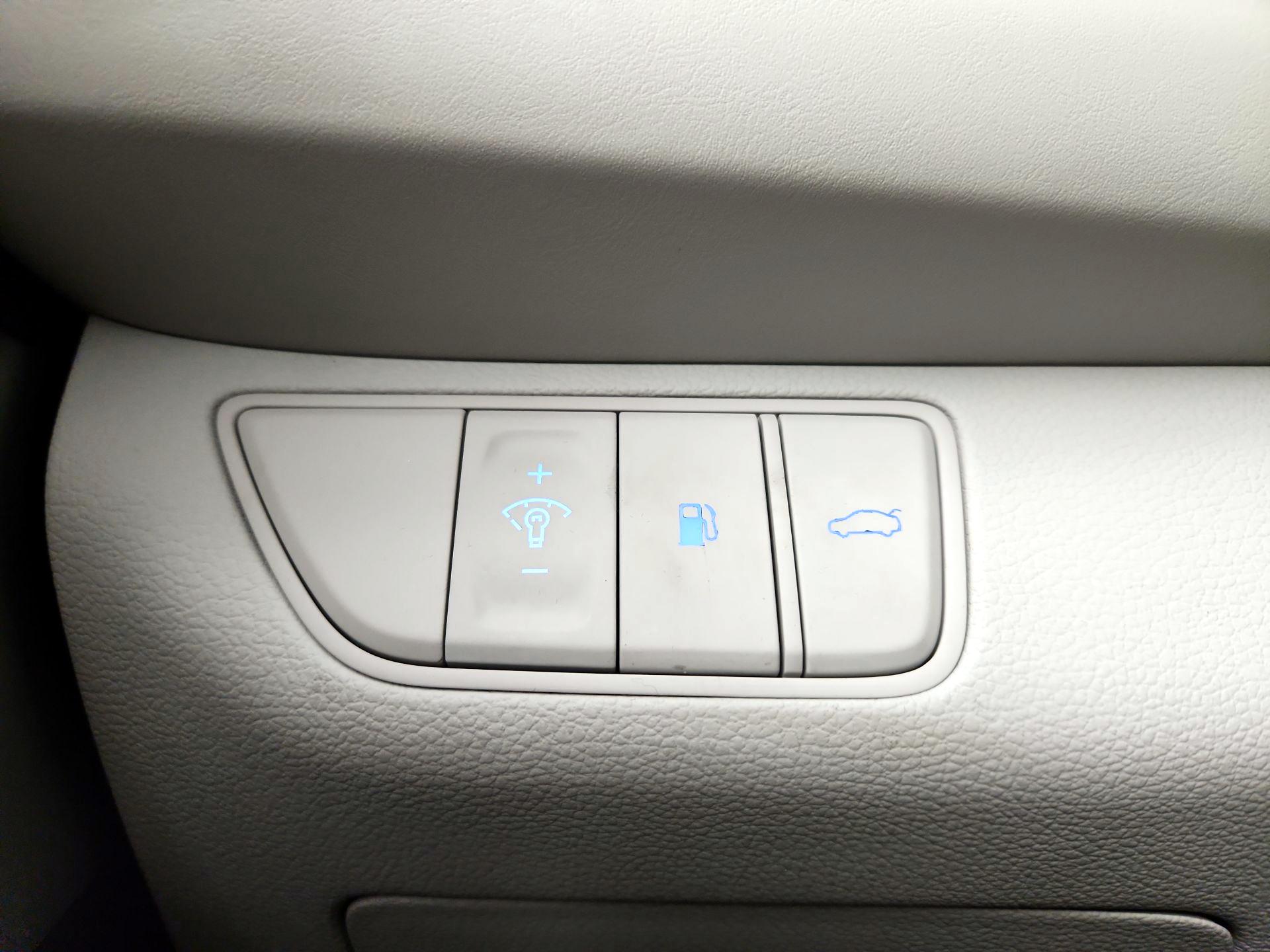 Thumbnail: 2024 Genesis G70 - 13