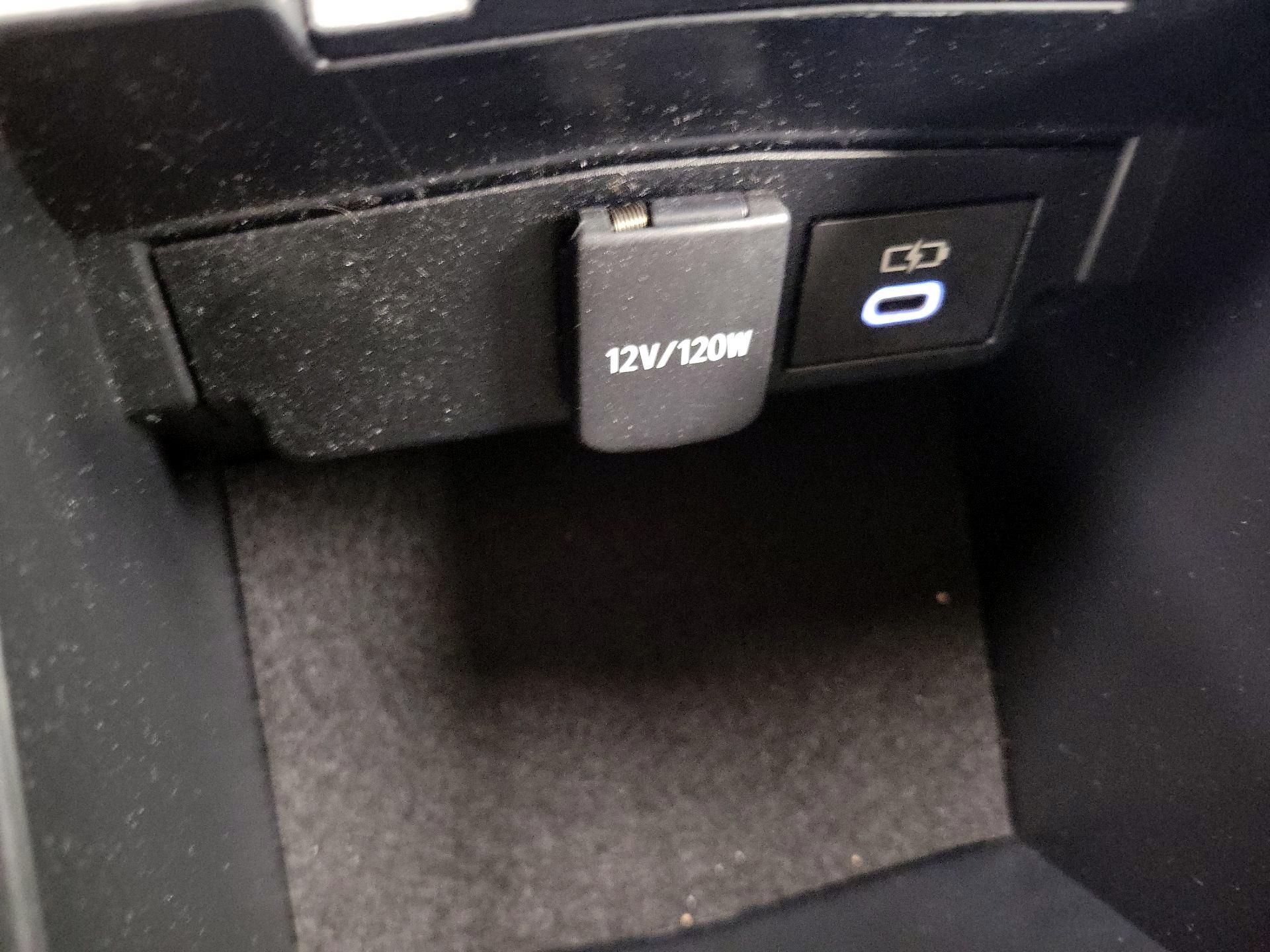 Thumbnail: 2023 Toyota Corolla - 18