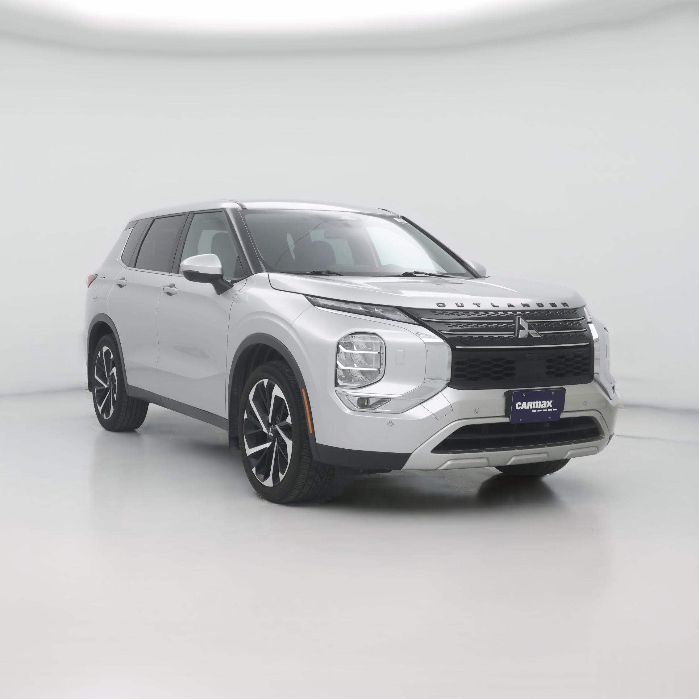 Thumbnail: 2023 Mitsubishi Outlander - 1
