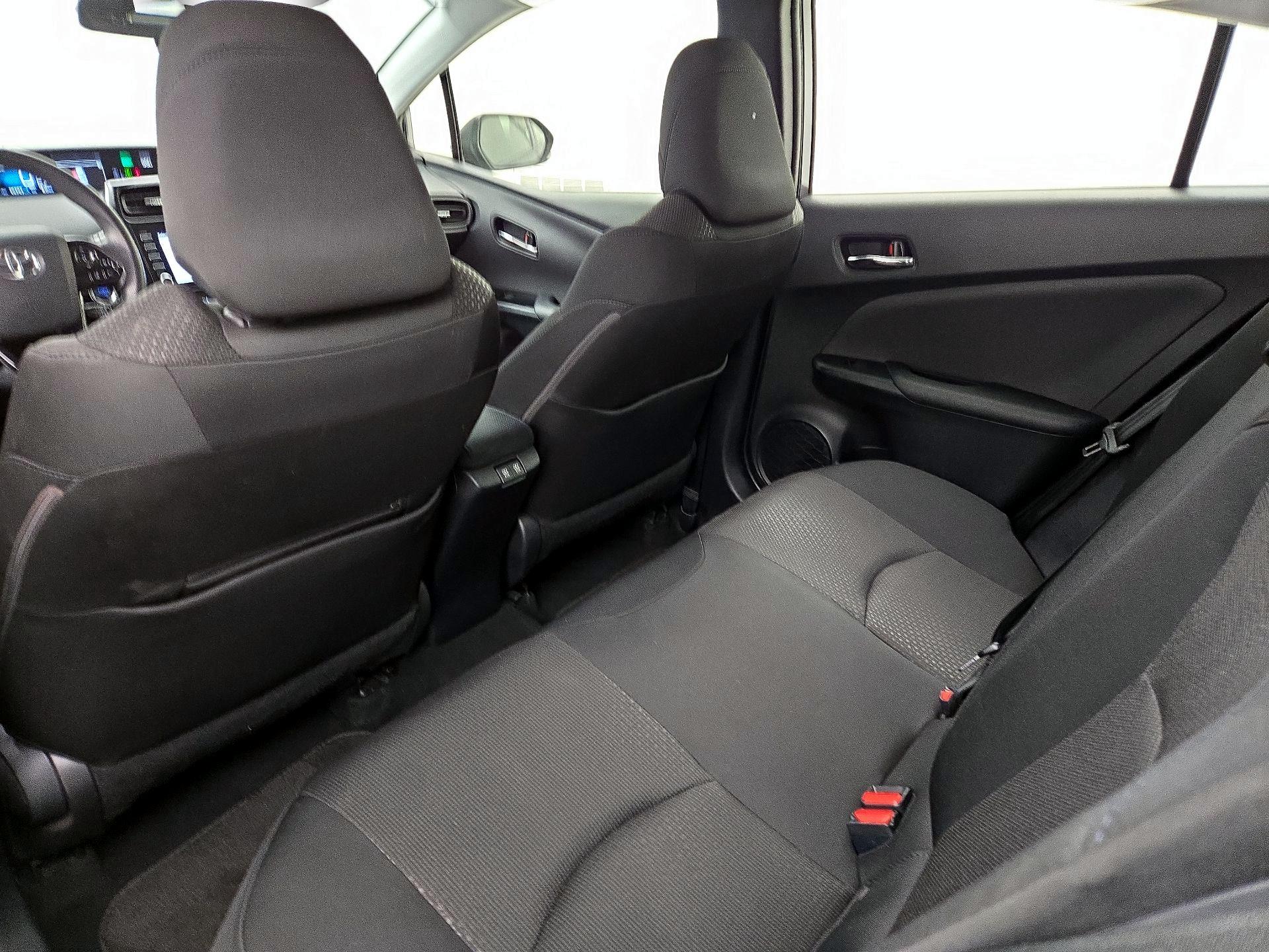 Thumbnail: 2022 Toyota Prius - 19