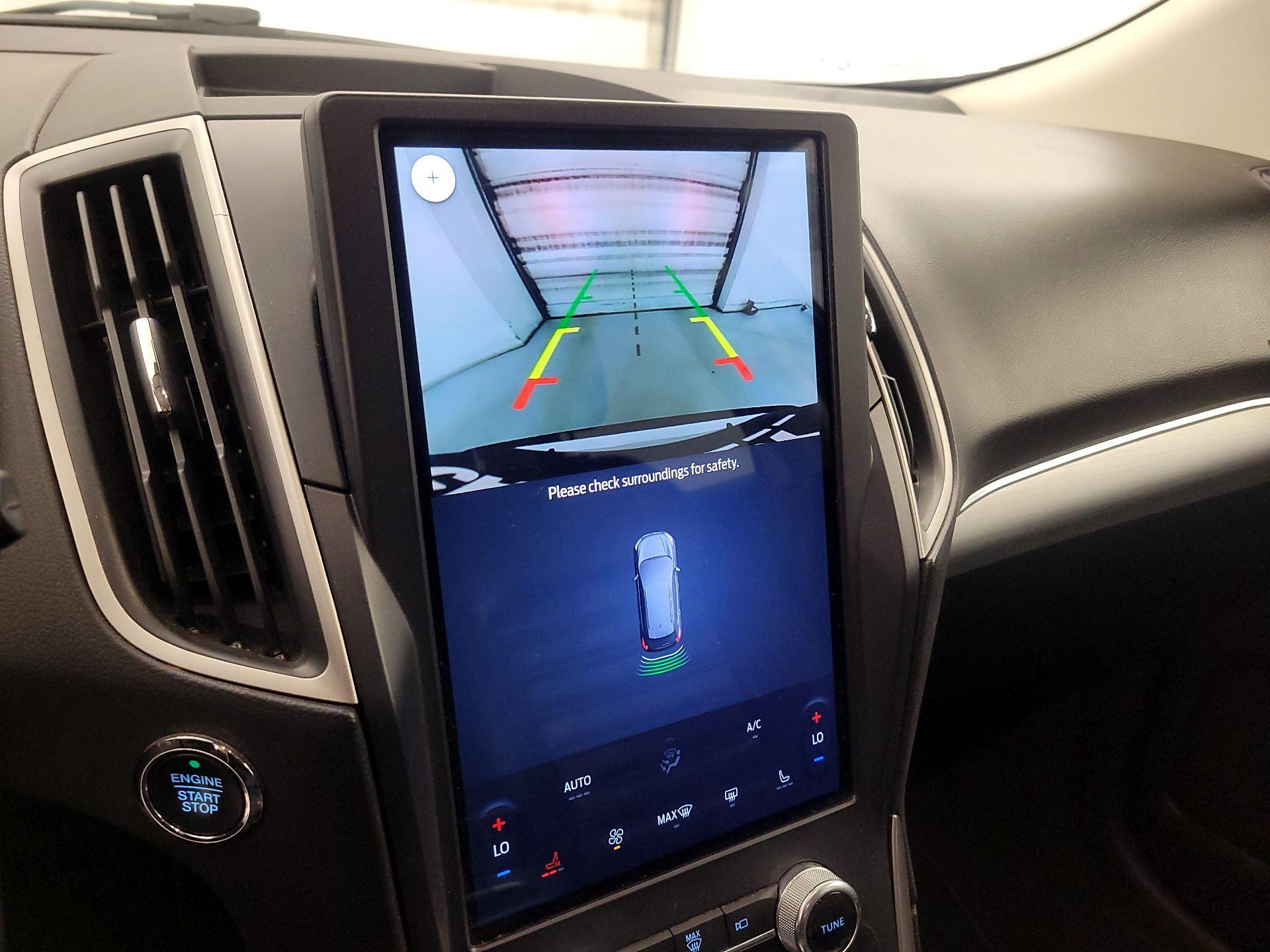 Thumbnail: 2022 Ford Edge - 14