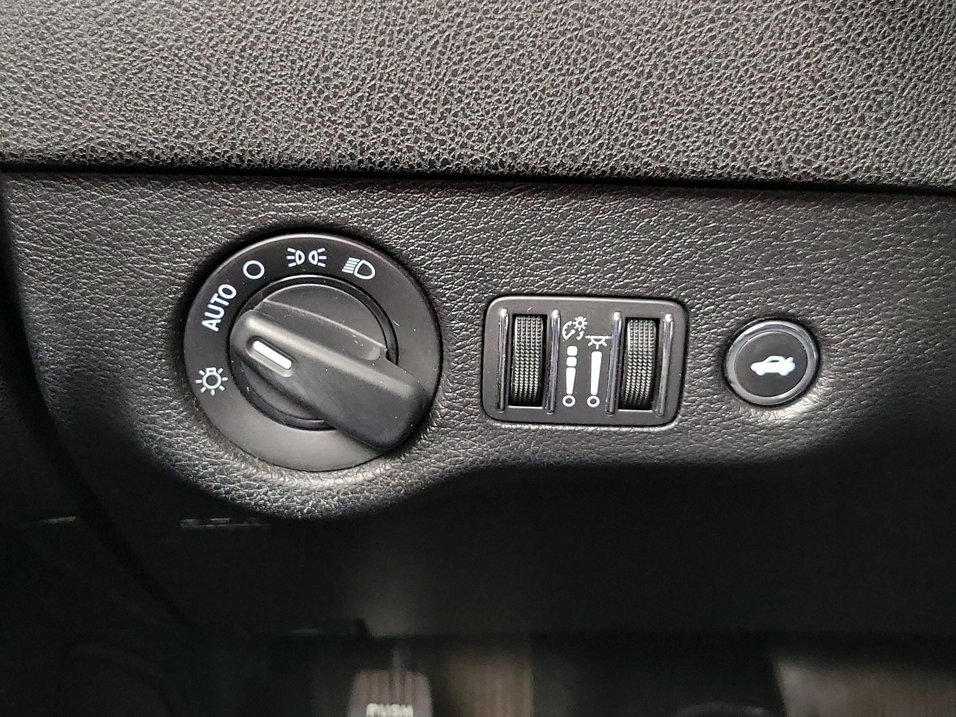 Thumbnail: 2022 Dodge Charger - 13