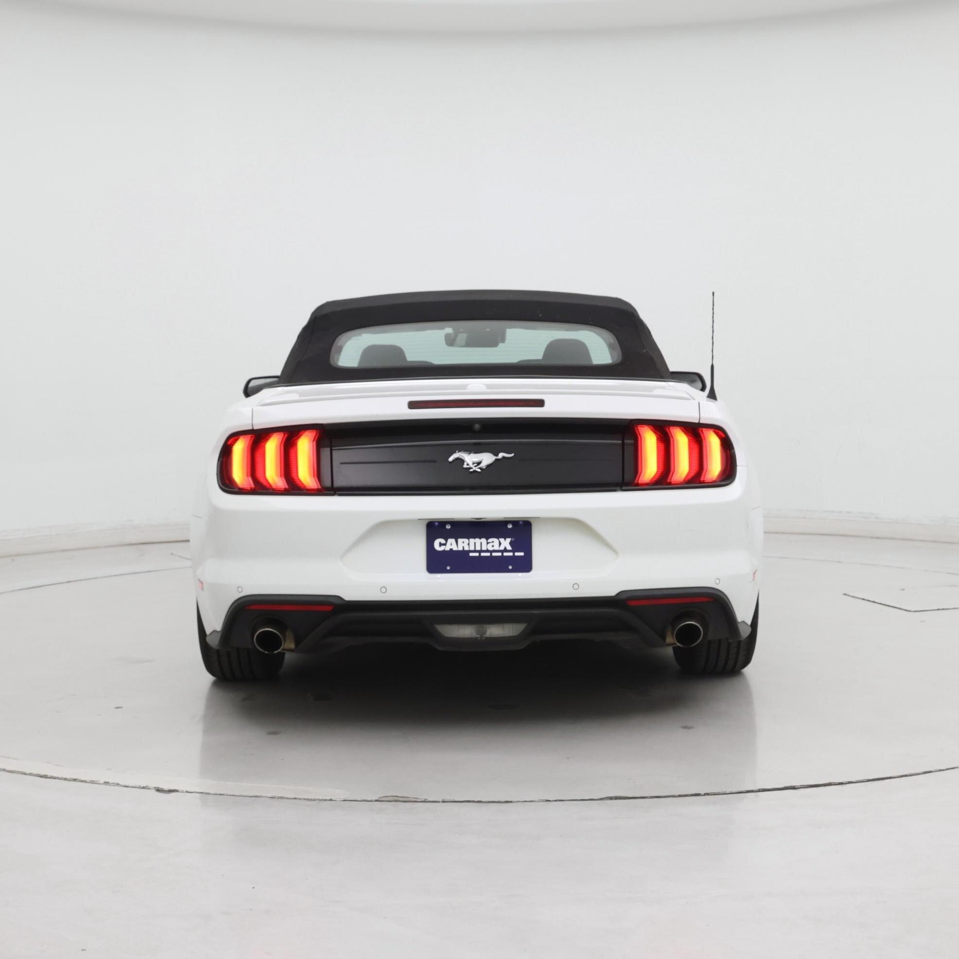 Thumbnail: 2022 Ford Mustang - 6