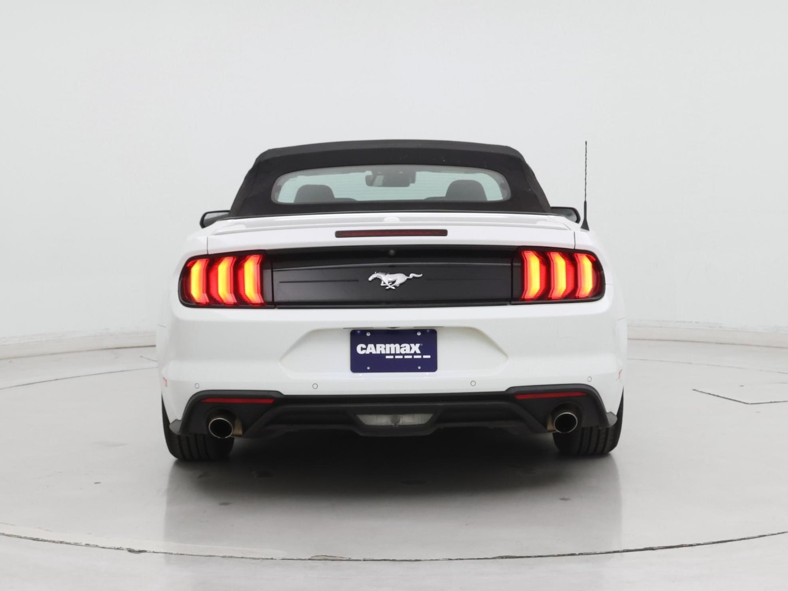 2022 Ford Mustang EcoBoost Premium - Photo 7