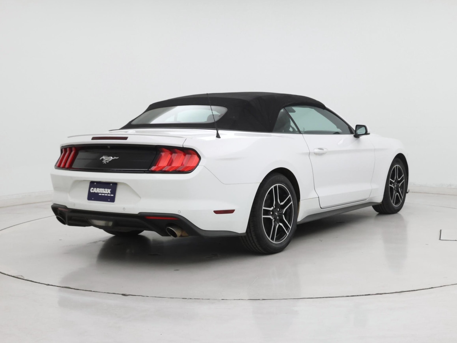 2022 Ford Mustang EcoBoost Premium - Photo 9