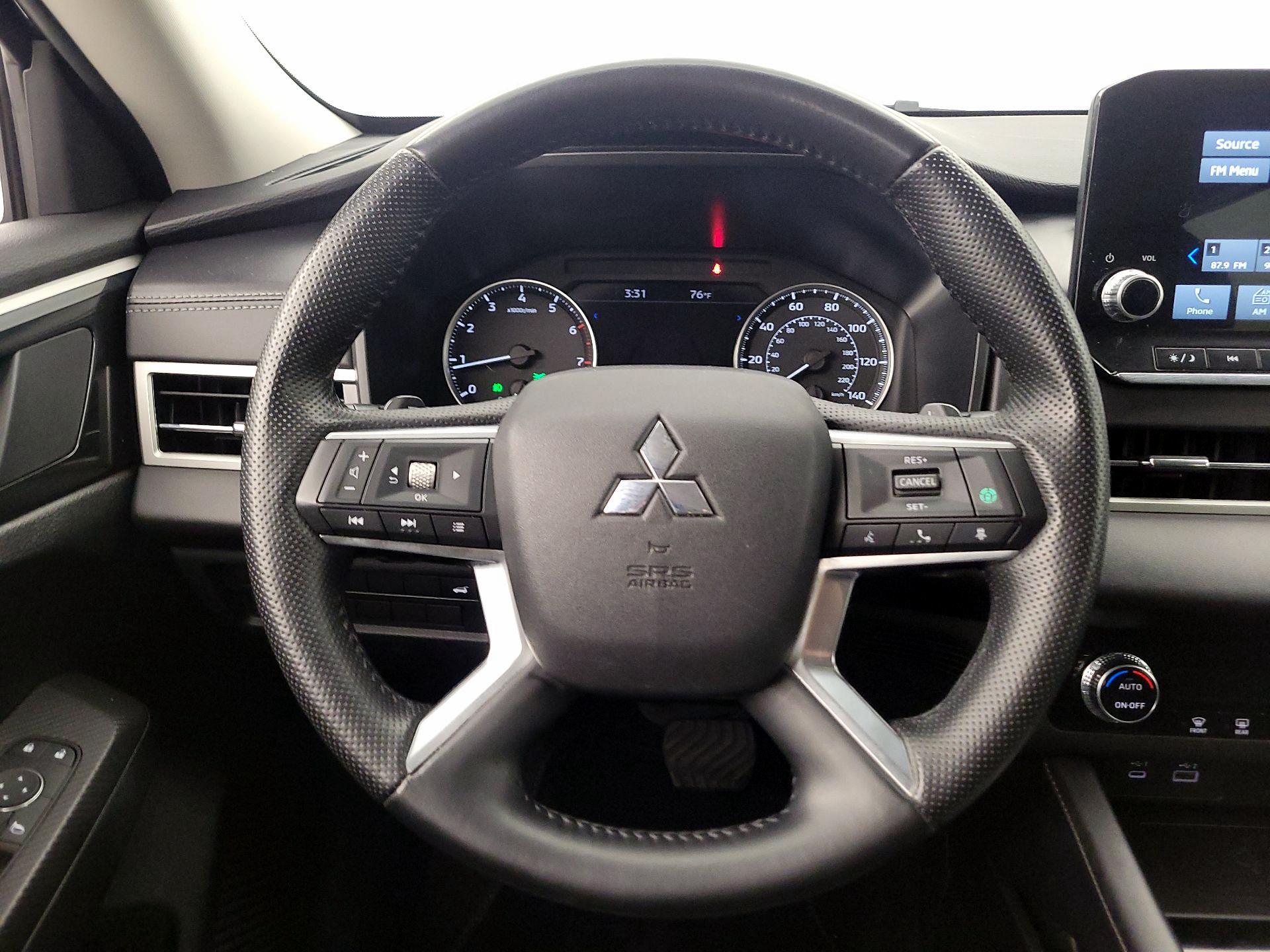 Thumbnail: 2024 Mitsubishi Outlander - 10