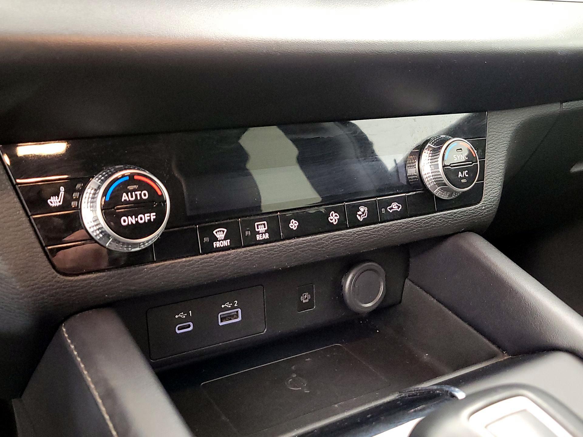 Thumbnail: 2024 Mitsubishi Outlander - 17