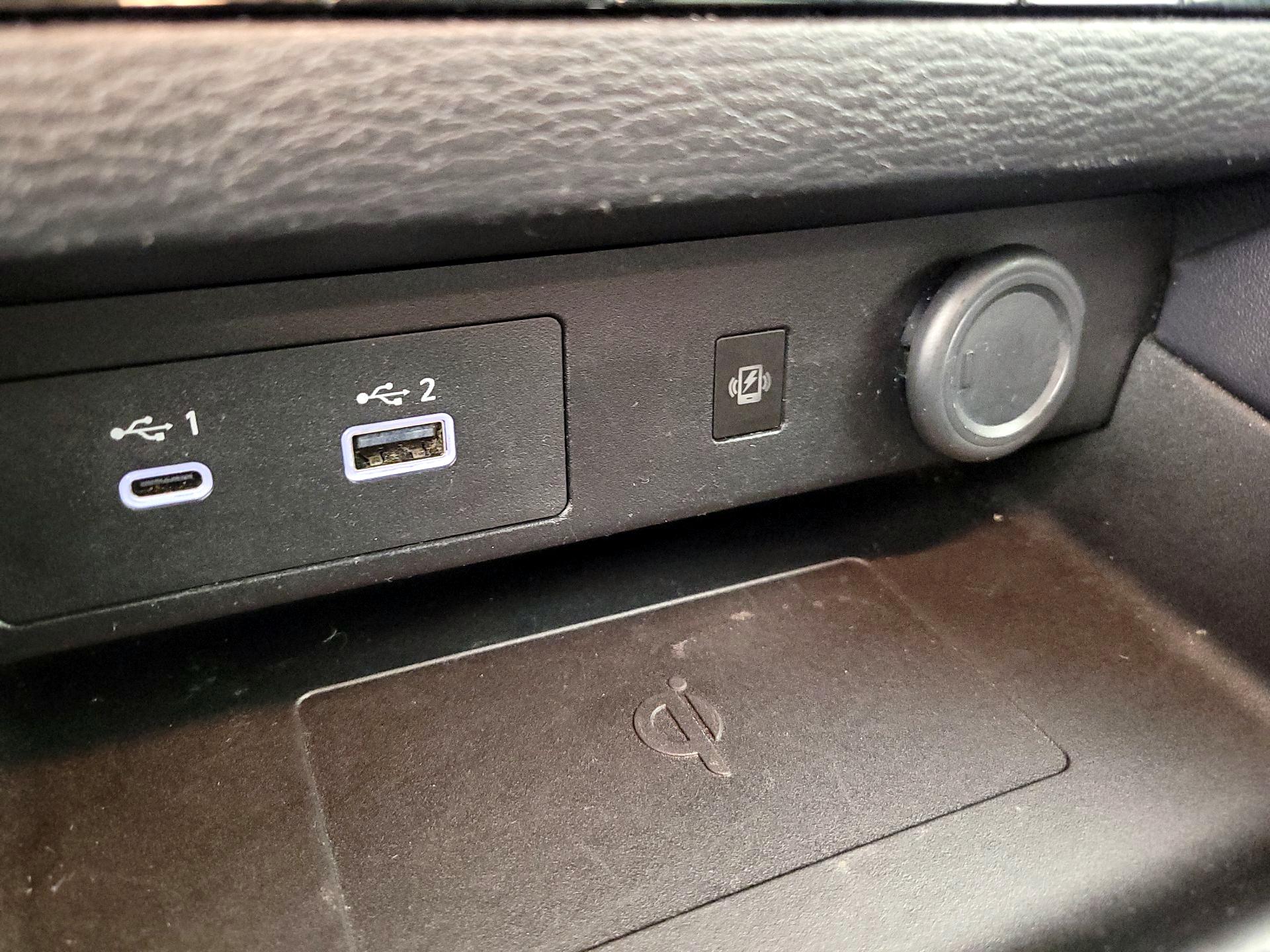 Thumbnail: 2024 Mitsubishi Outlander - 19