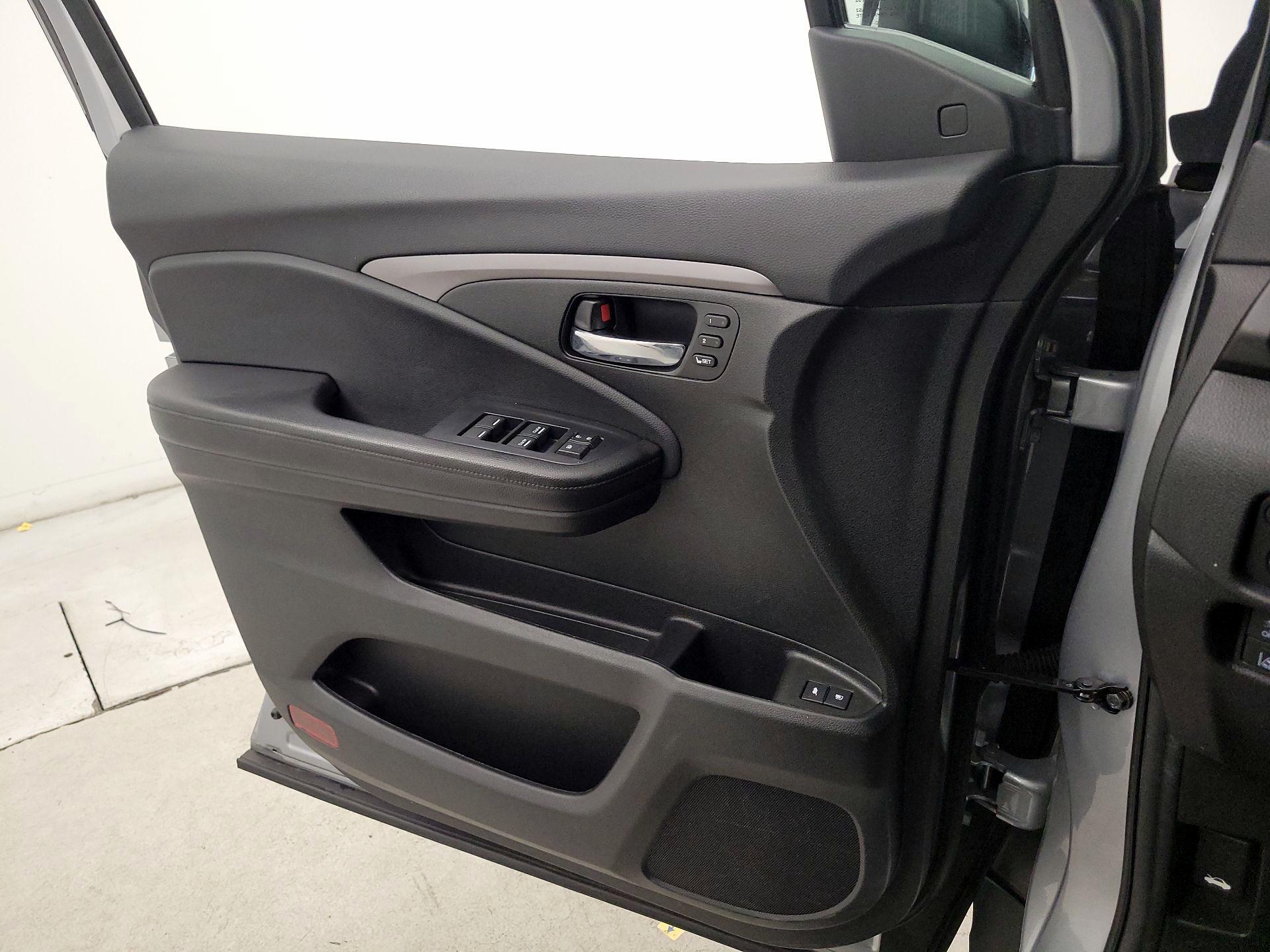 Thumbnail: 2021 Honda Passport - 12