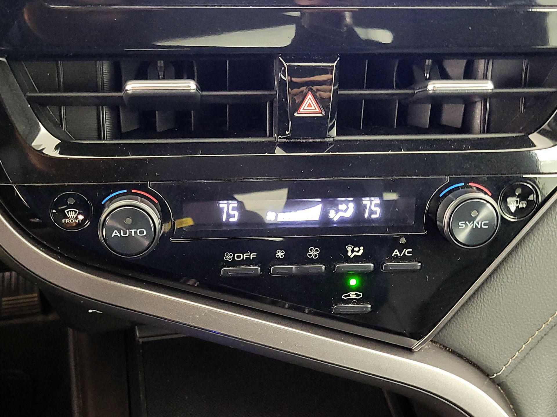 Thumbnail: 2022 Toyota Camry - 16