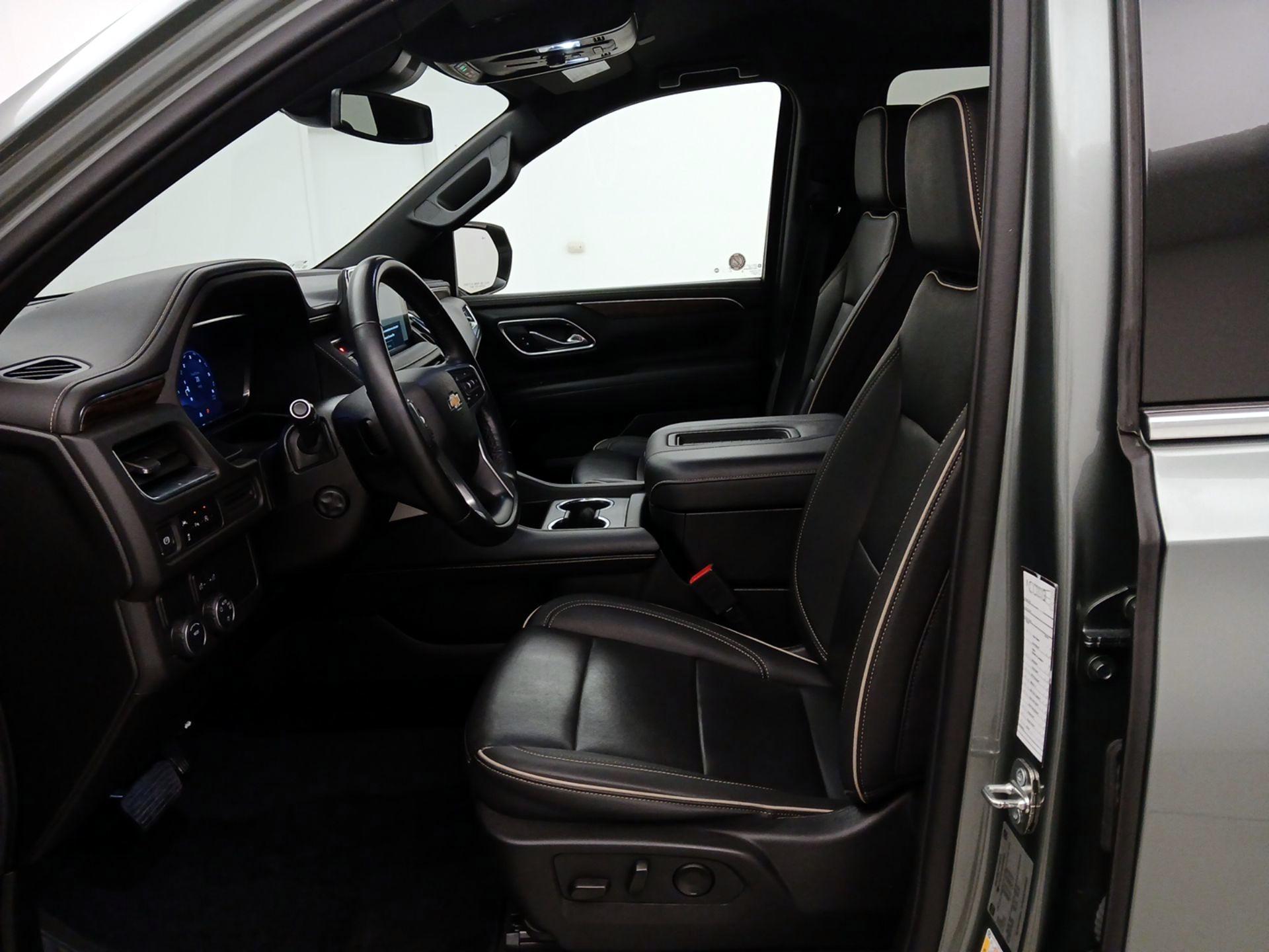 Thumbnail: 2023 Chevrolet Suburban - 11