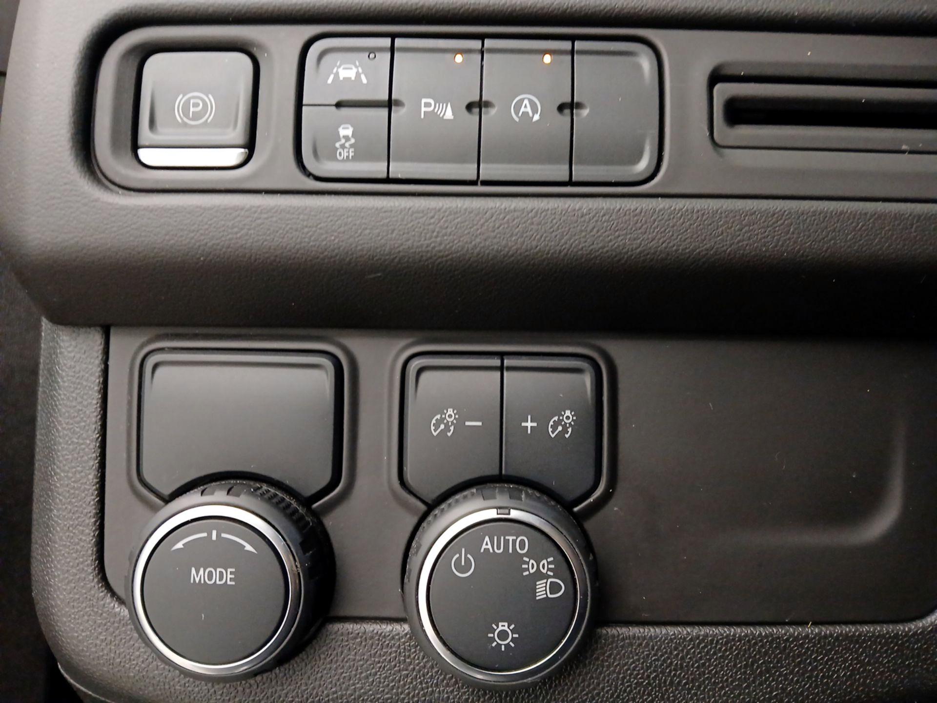 Thumbnail: 2023 Chevrolet Suburban - 13