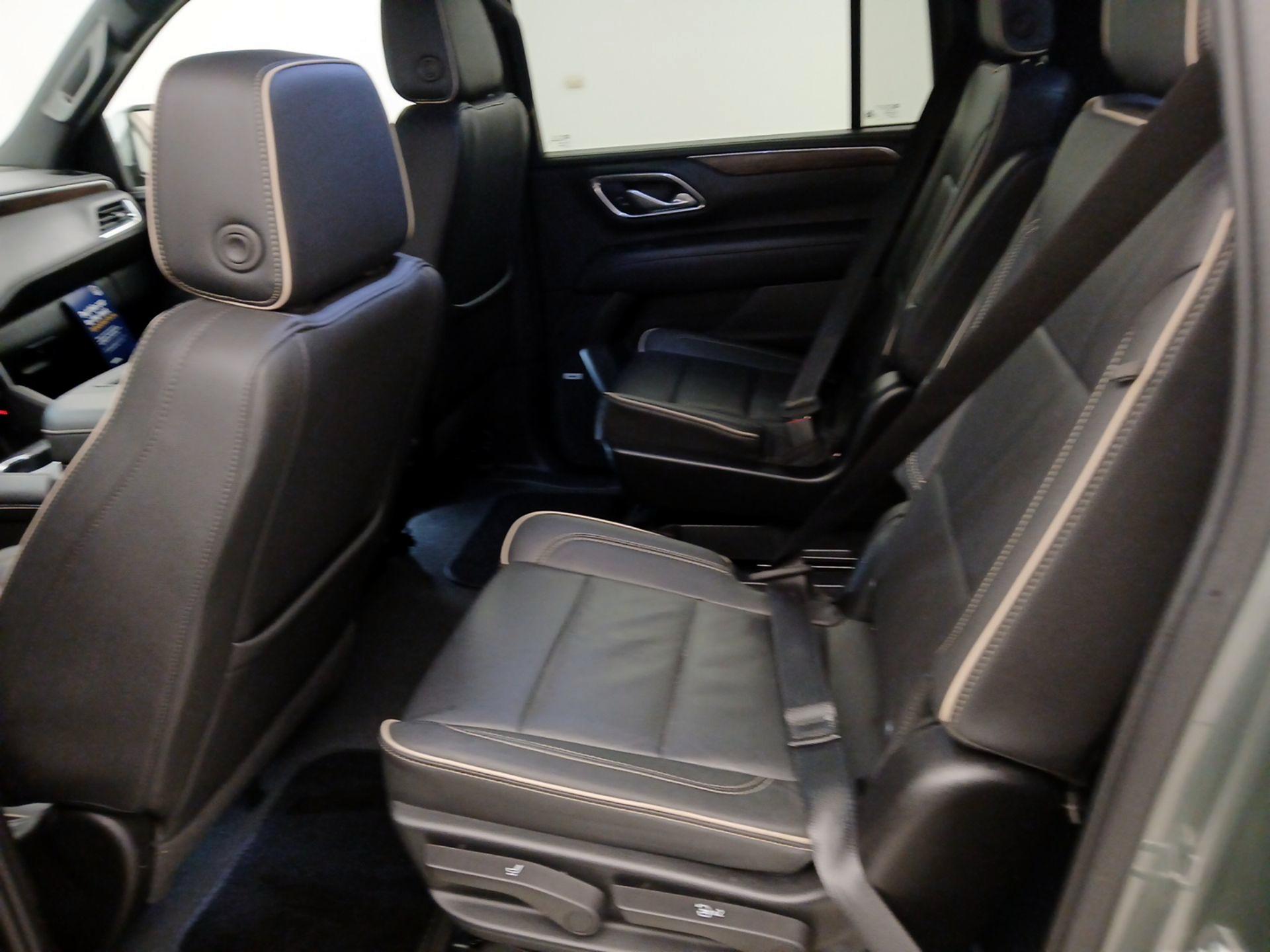 Thumbnail: 2023 Chevrolet Suburban - 19