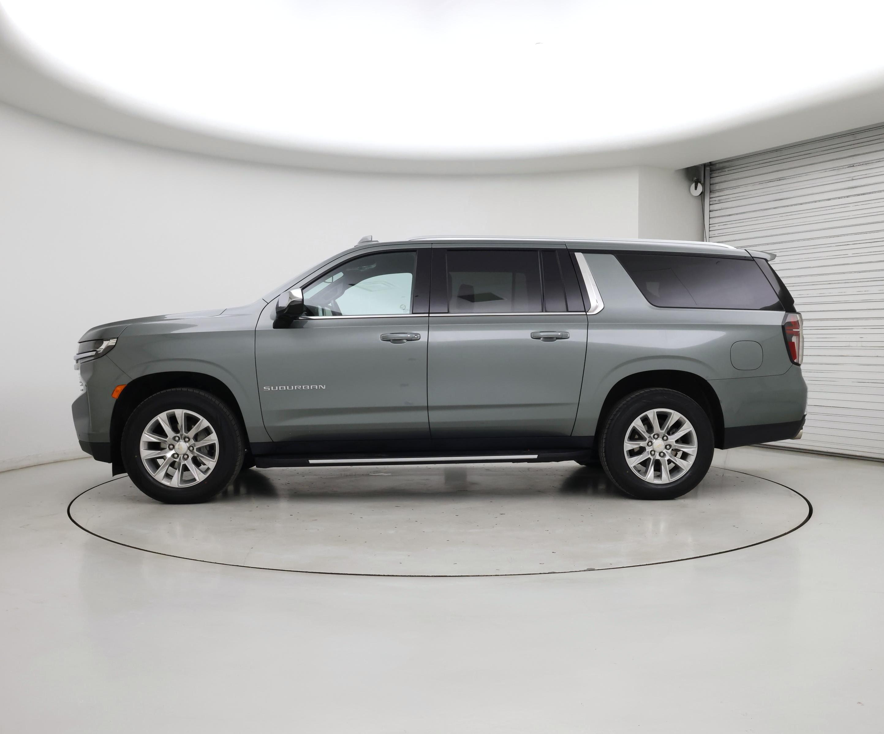 Thumbnail: 2023 Chevrolet Suburban - 3