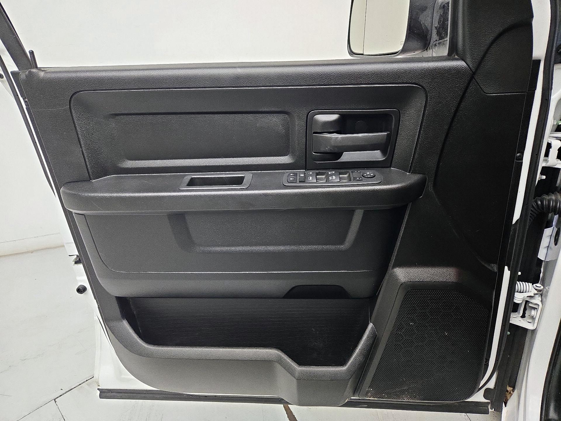 Thumbnail: 2022 RAM 1500 Classic - 12