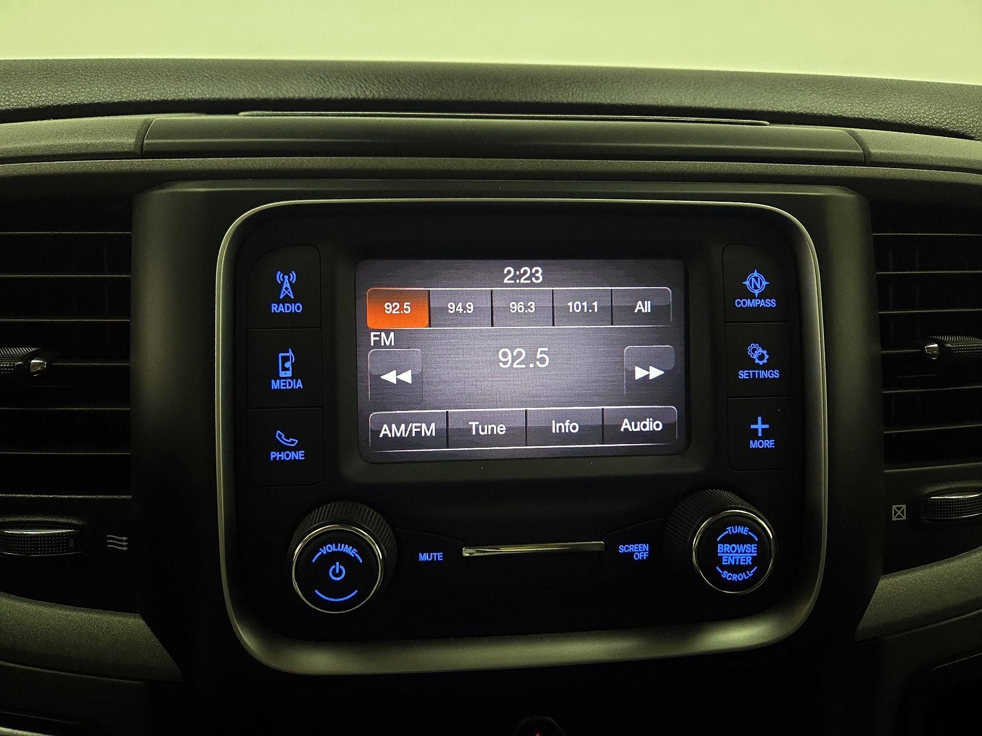 Thumbnail: 2022 RAM 1500 Classic - 15