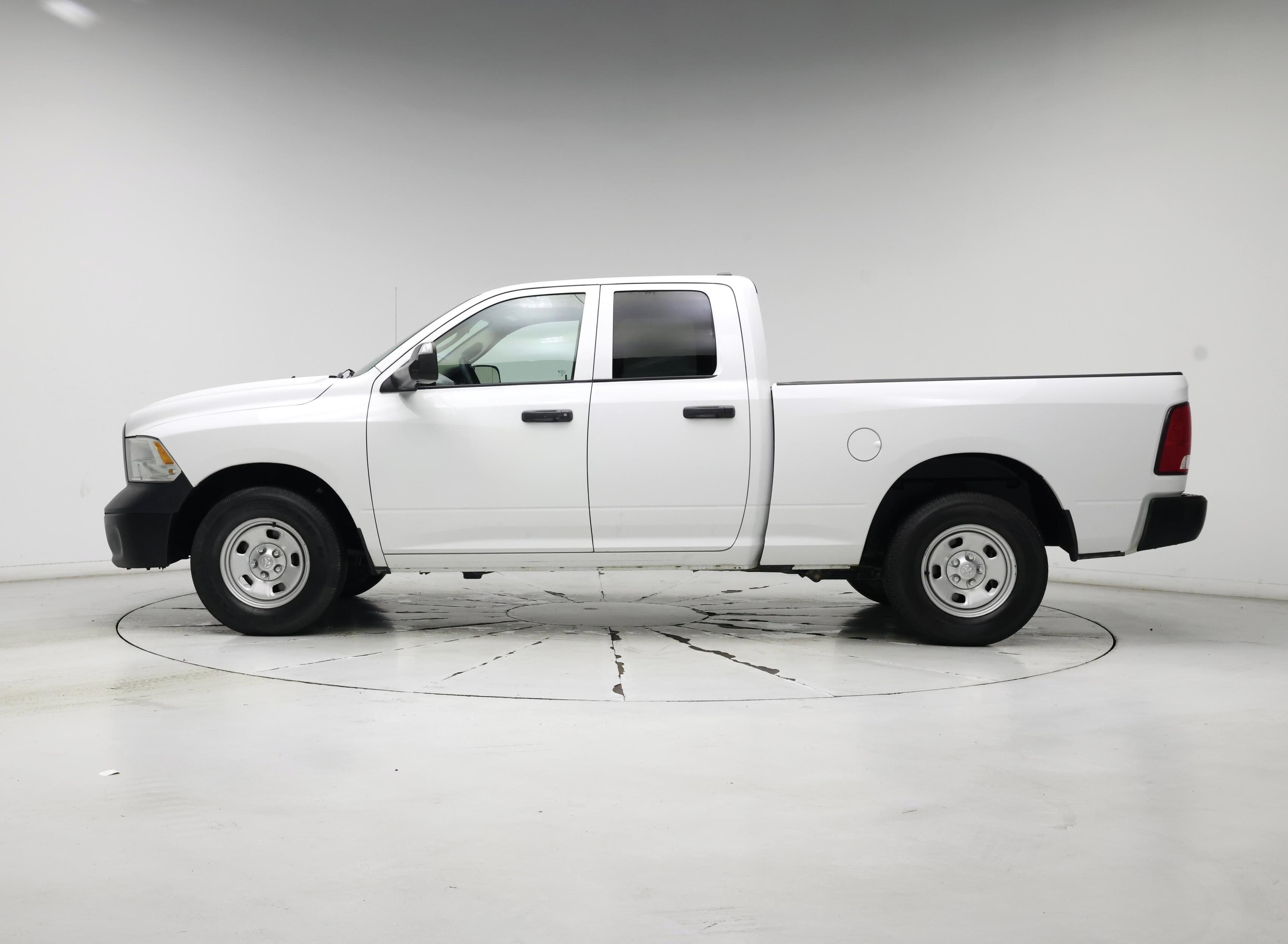 Thumbnail: 2022 RAM 1500 Classic - 3