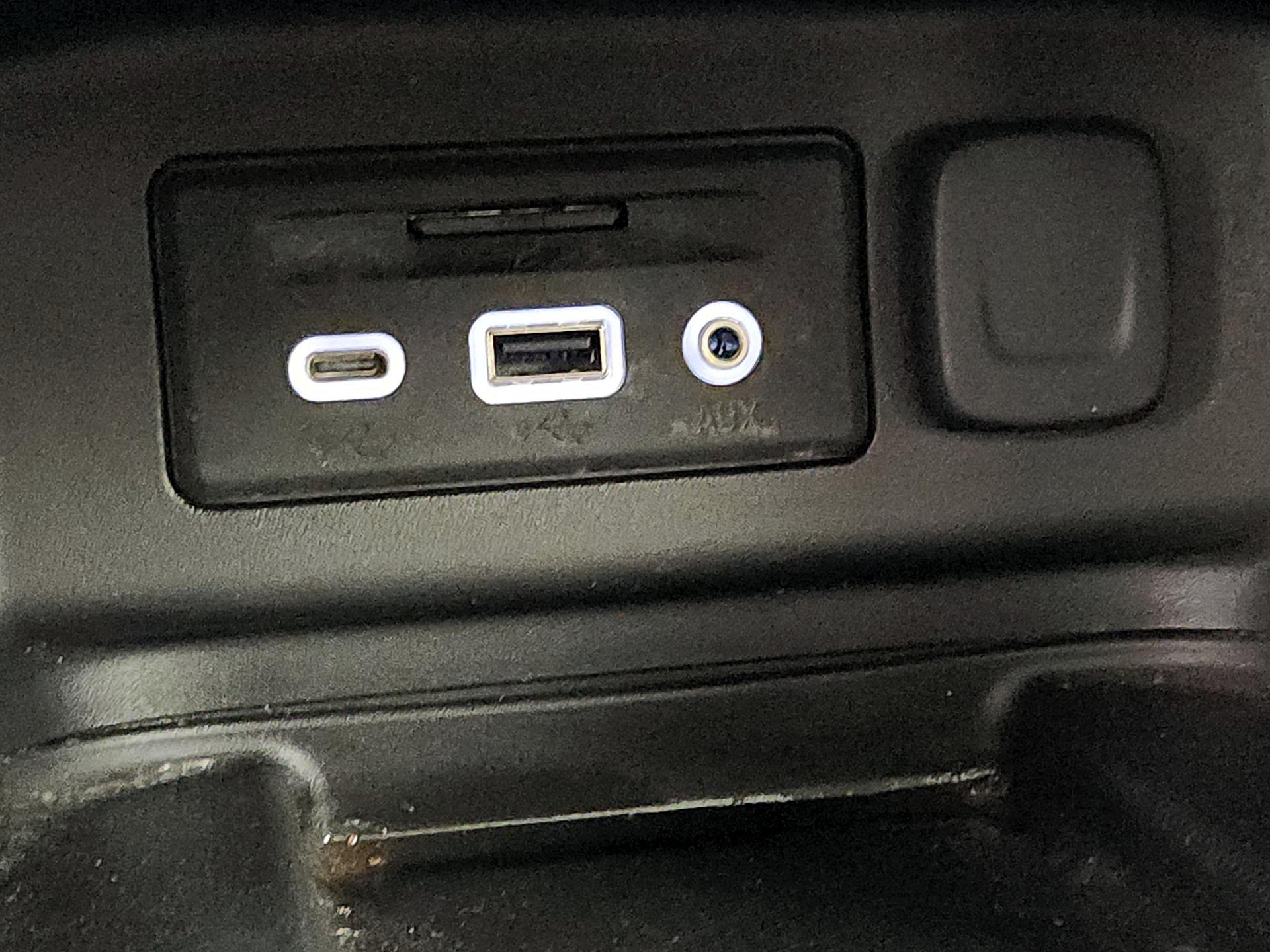 Thumbnail: 2020 Chevrolet Equinox - 19