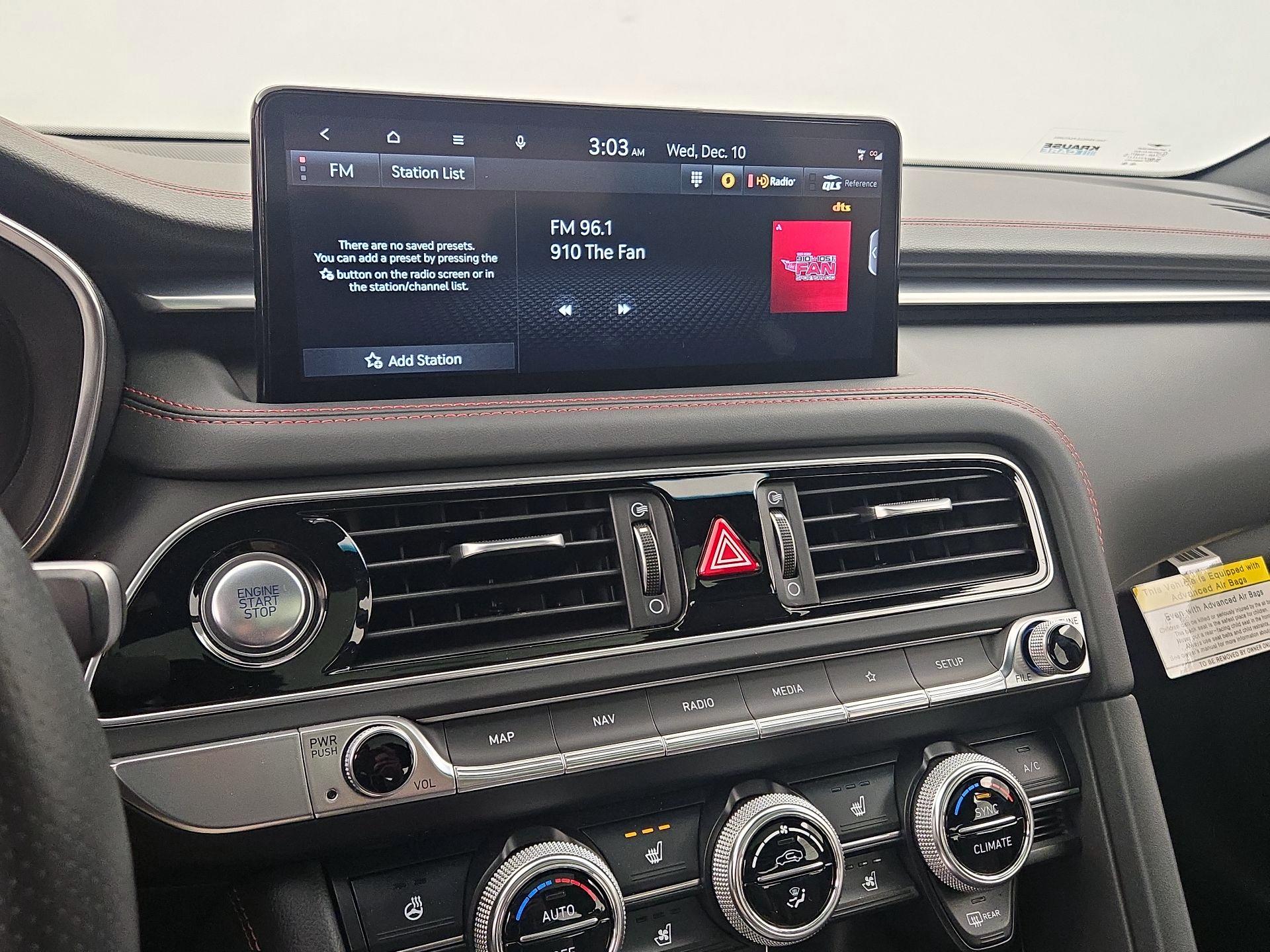 Thumbnail: 2023 Genesis G70 - 16