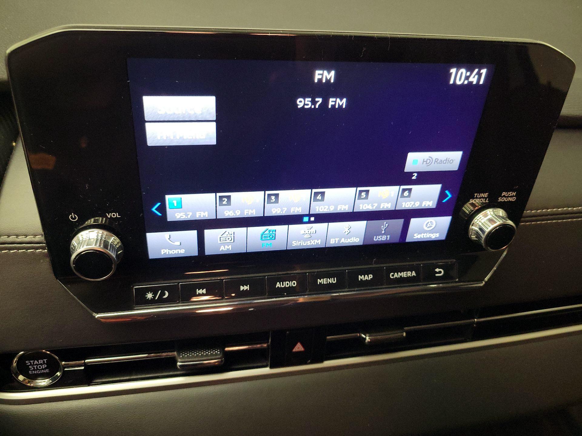 Thumbnail: 2024 Mitsubishi Outlander - 16