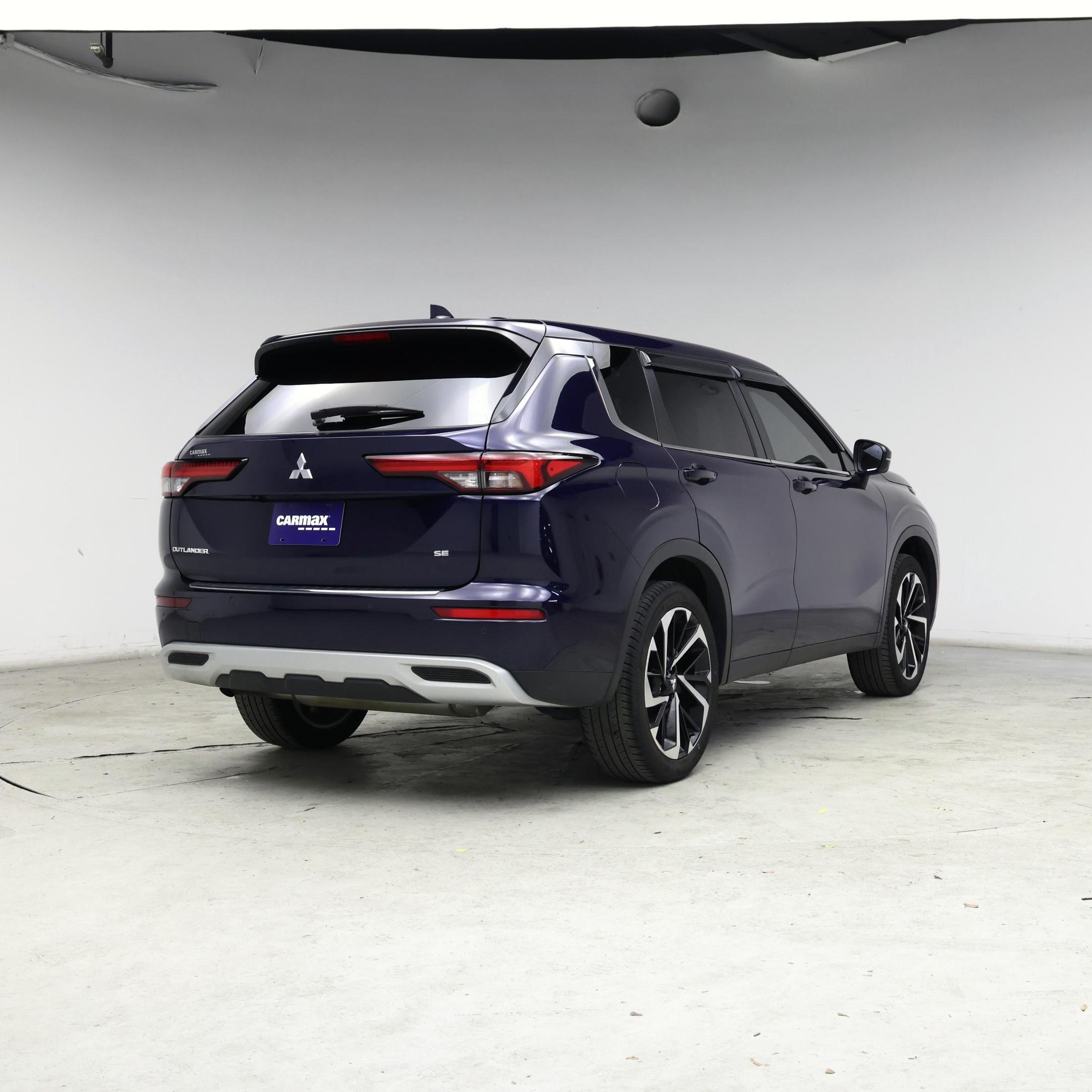 Thumbnail: 2024 Mitsubishi Outlander - 8