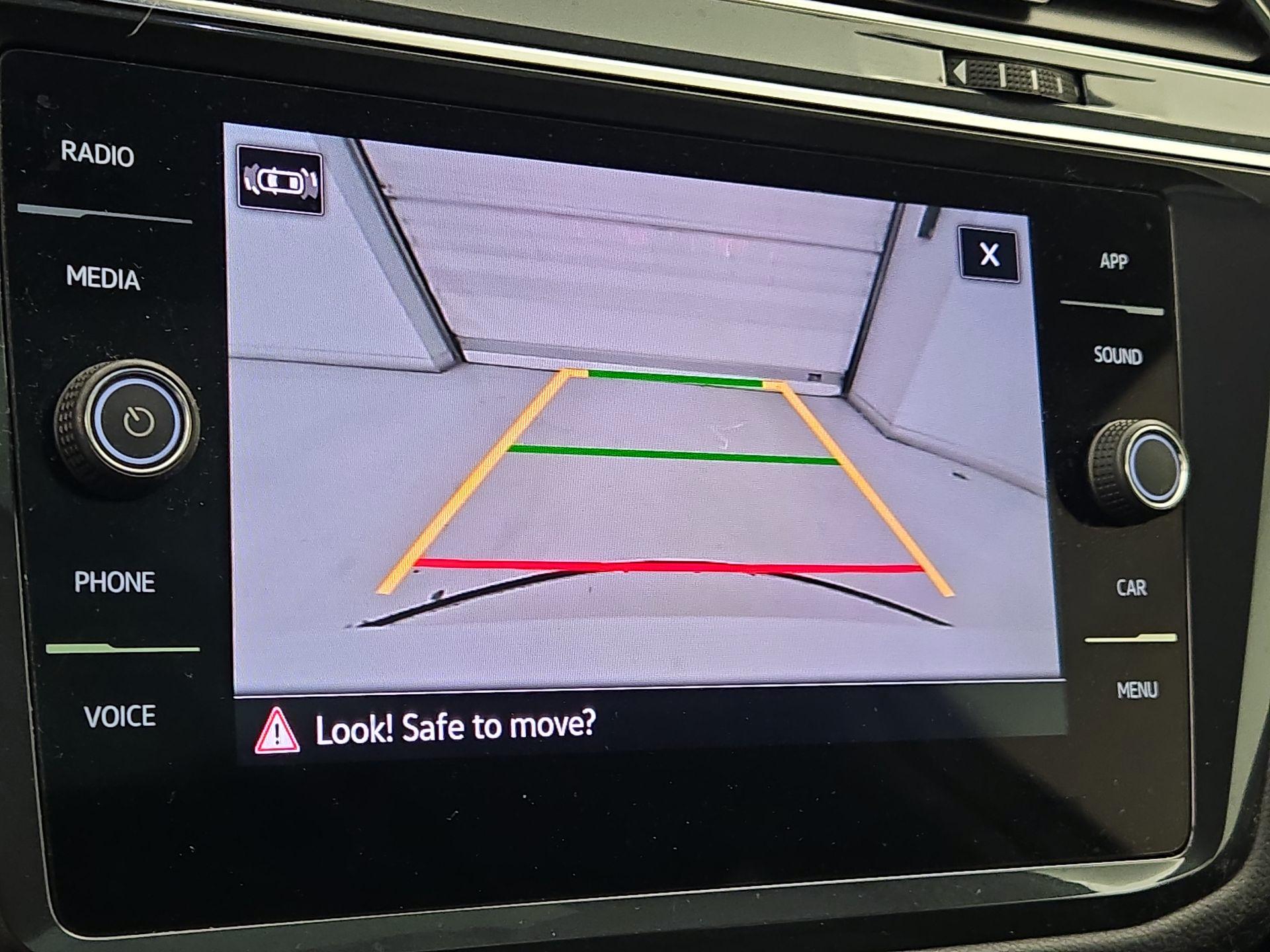 Thumbnail: 2023 Volkswagen Tiguan - 13