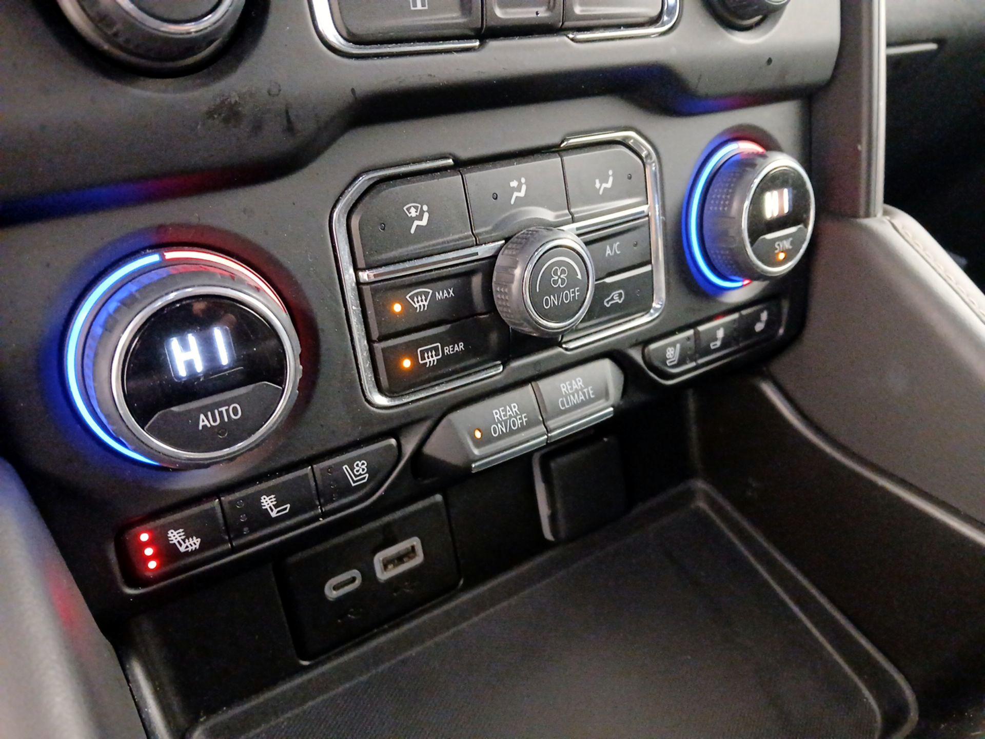 Thumbnail: 2023 Chevrolet Suburban - 16