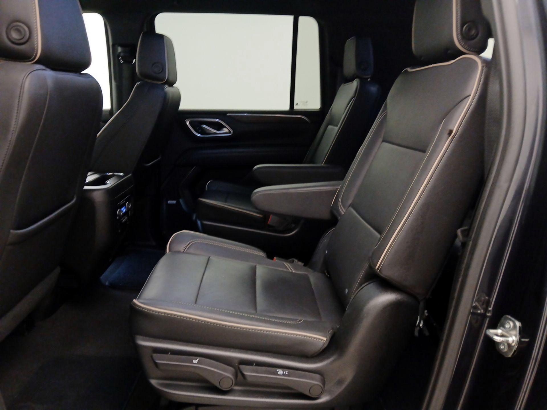 Thumbnail: 2023 Chevrolet Suburban - 19