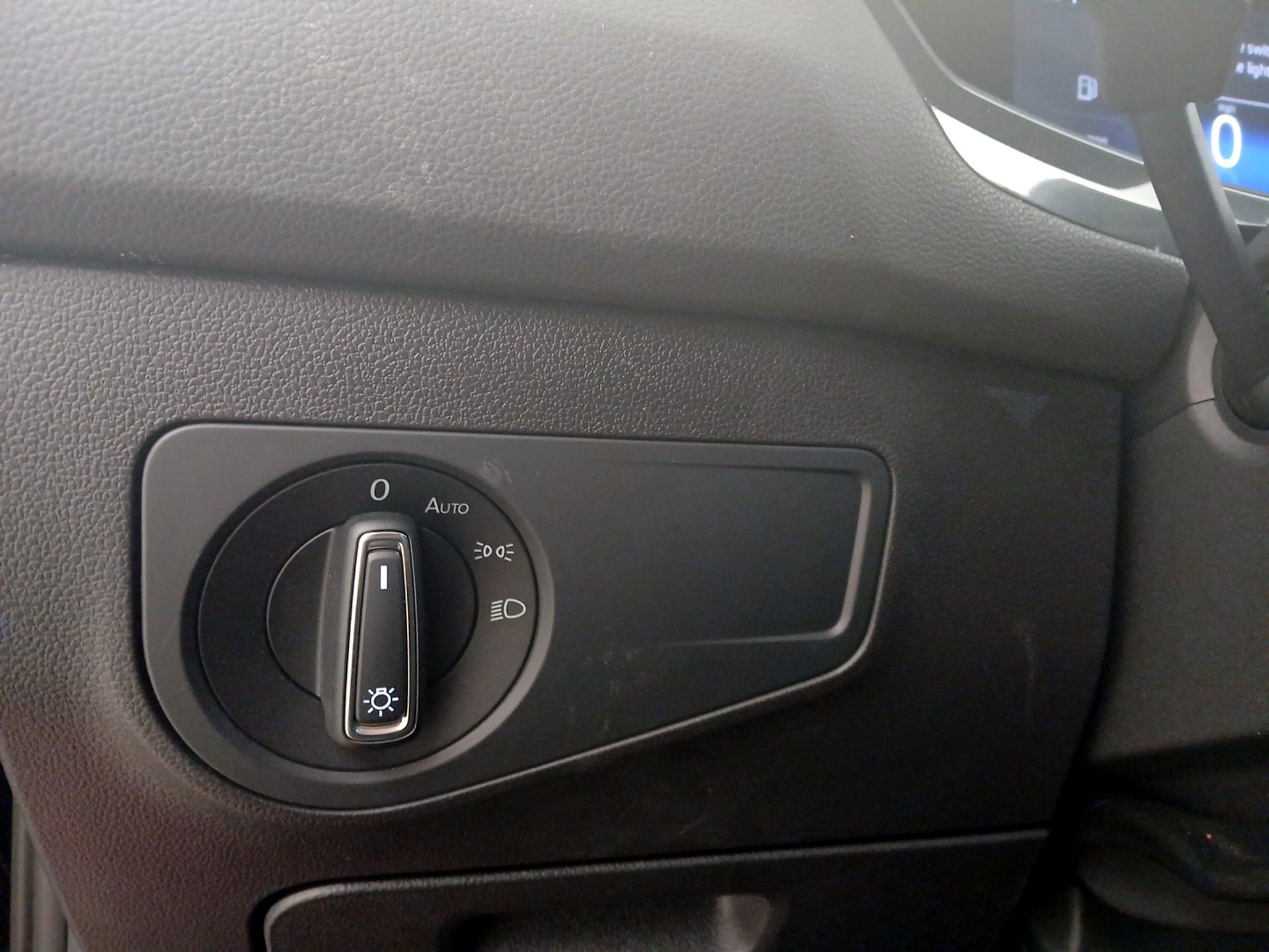 Thumbnail: 2022 Volkswagen Tiguan - 13