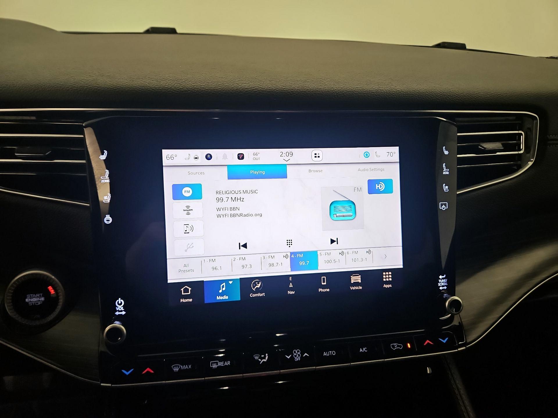 Thumbnail: 2024 Jeep Wagoneer - 16