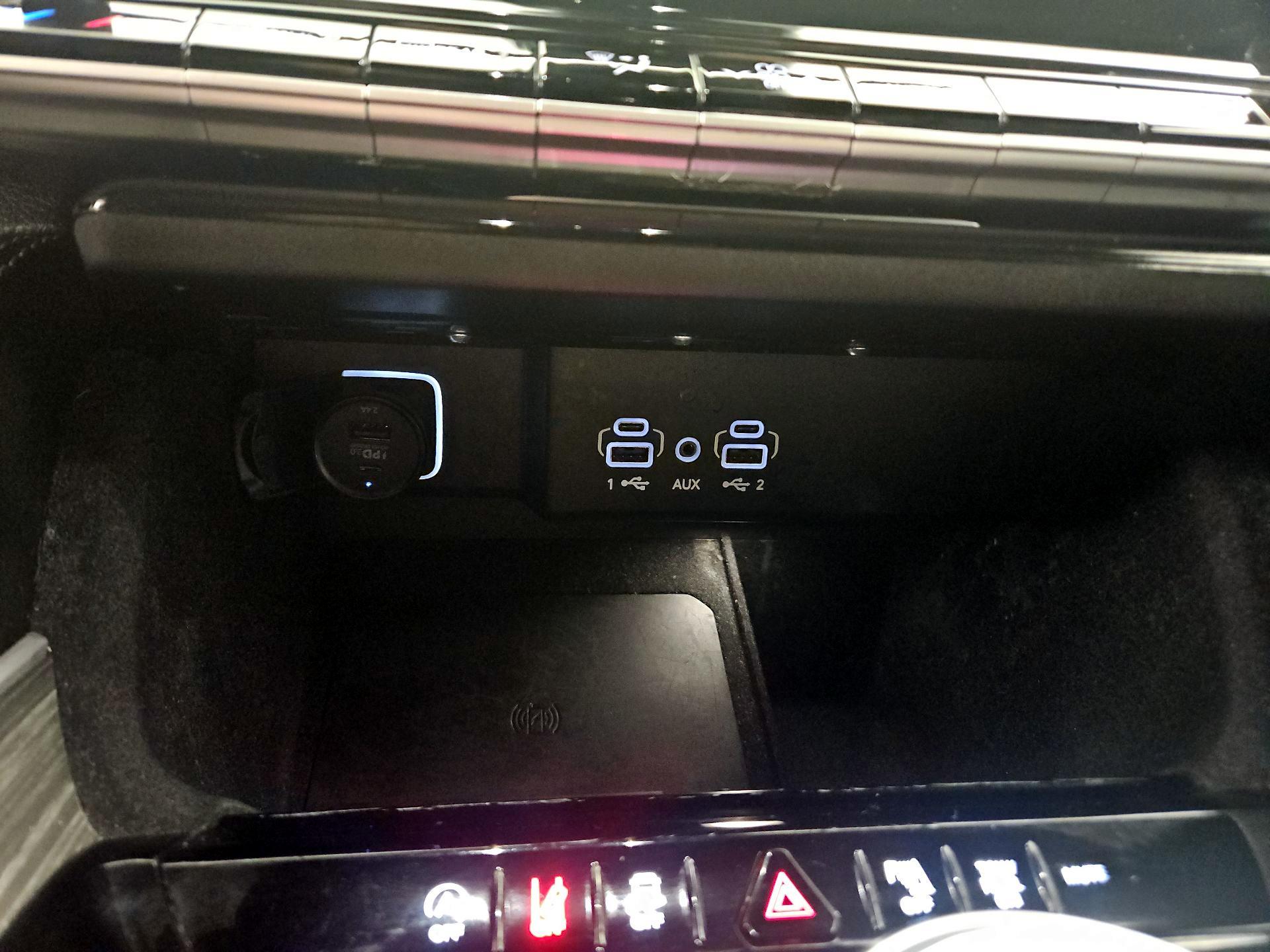 Thumbnail: 2024 Jeep Wagoneer - 19