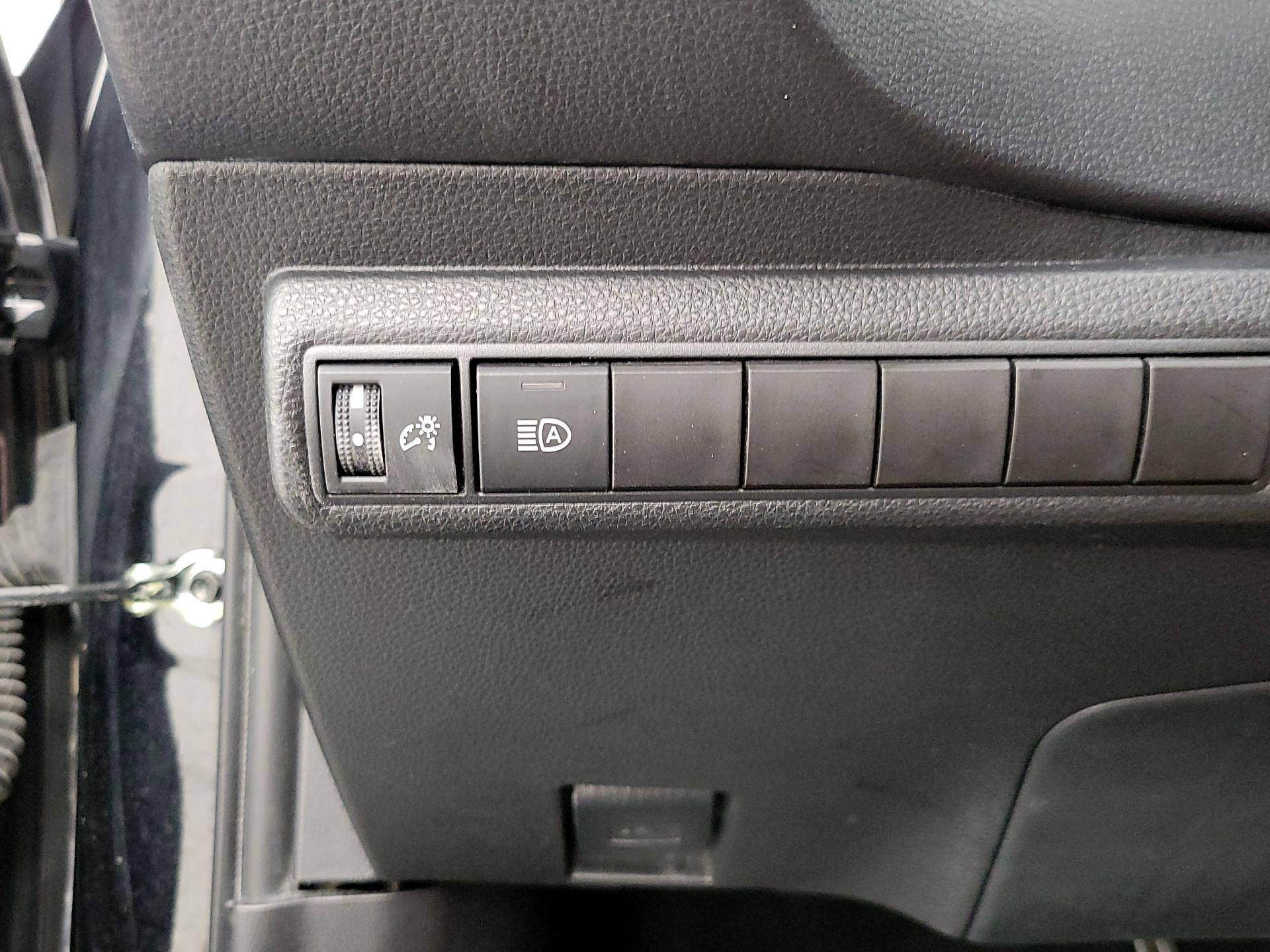 Thumbnail: 2023 Toyota Corolla - 13