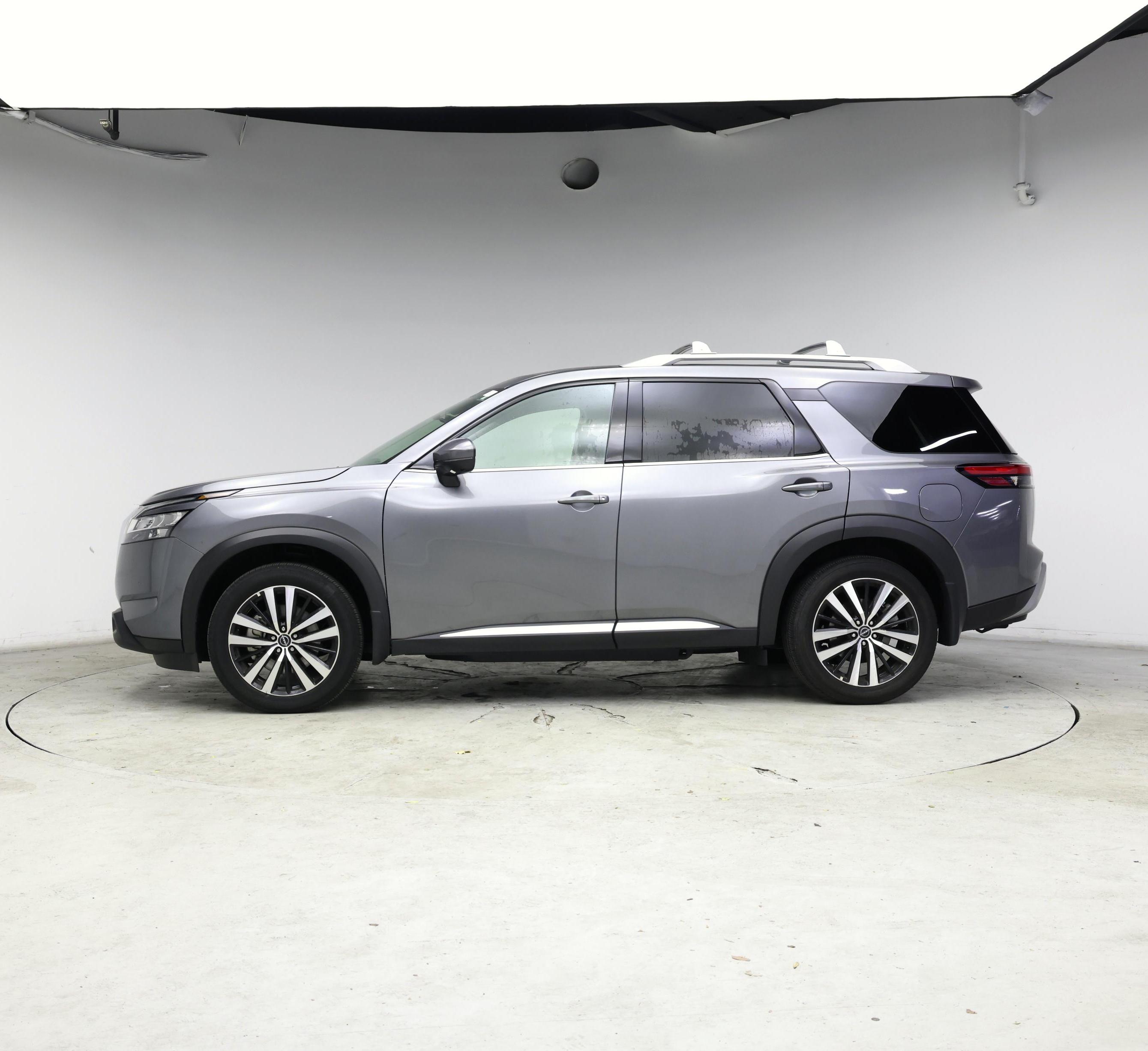 Thumbnail: 2024 Nissan Pathfinder - 3