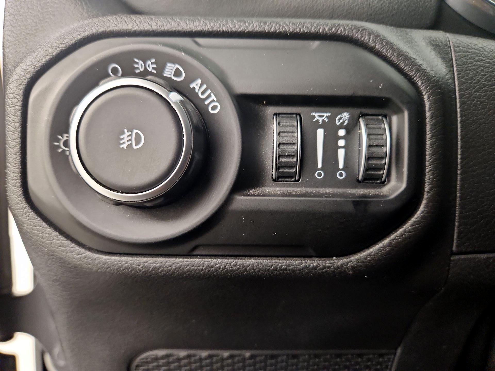 Thumbnail: 2021 Jeep Wrangler - 13