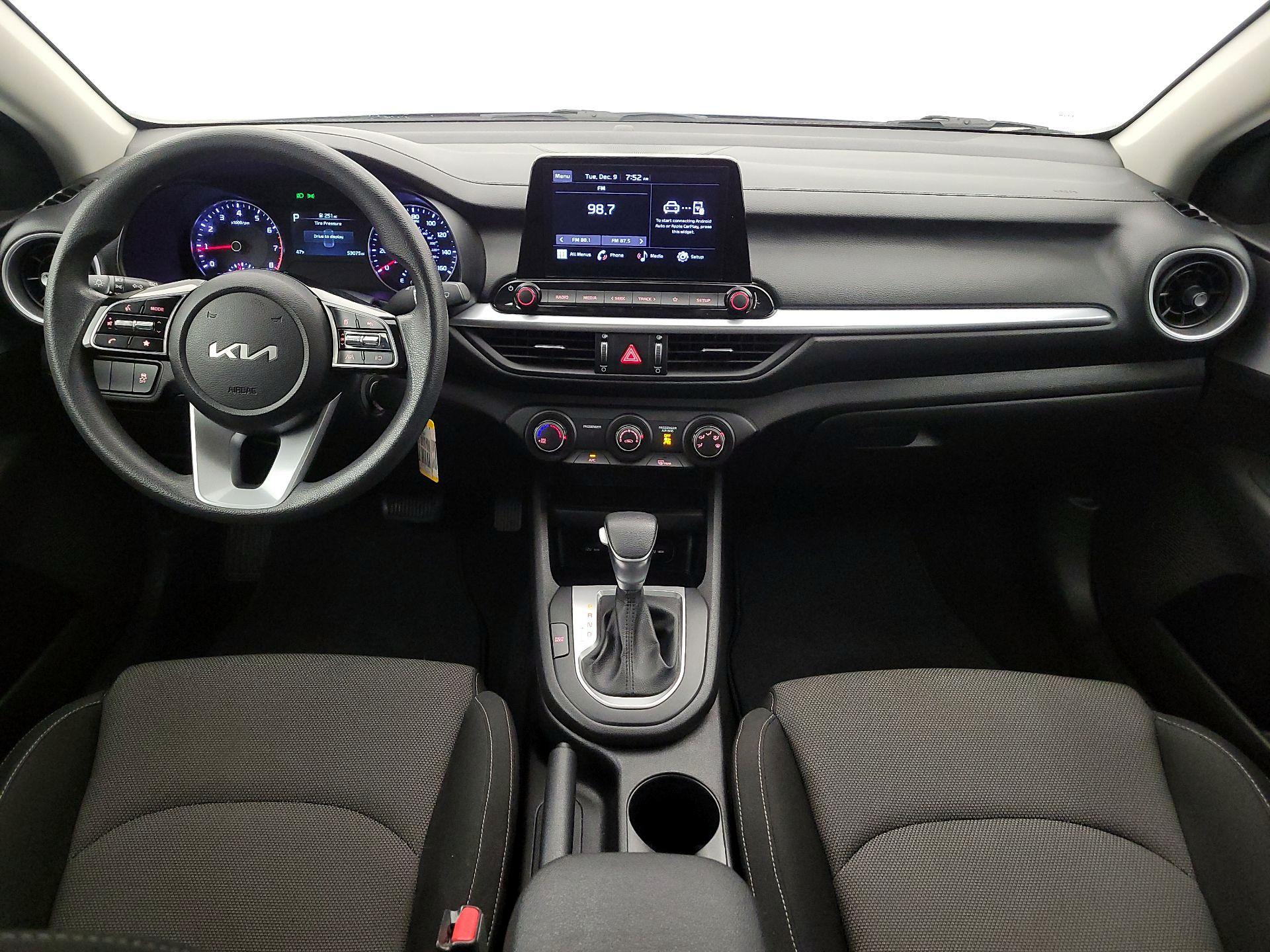 Thumbnail: 2023 Kia Forte - 9