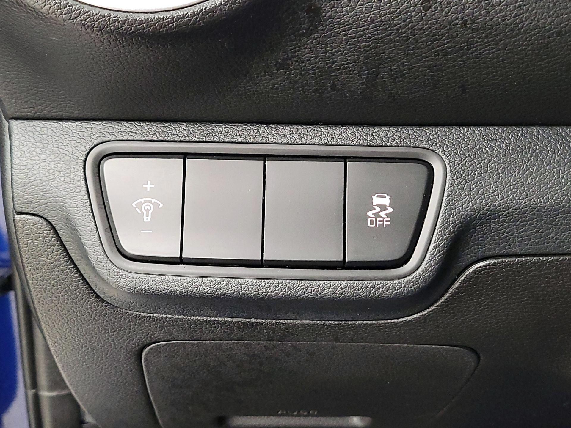 Thumbnail: 2023 Kia Forte - 13