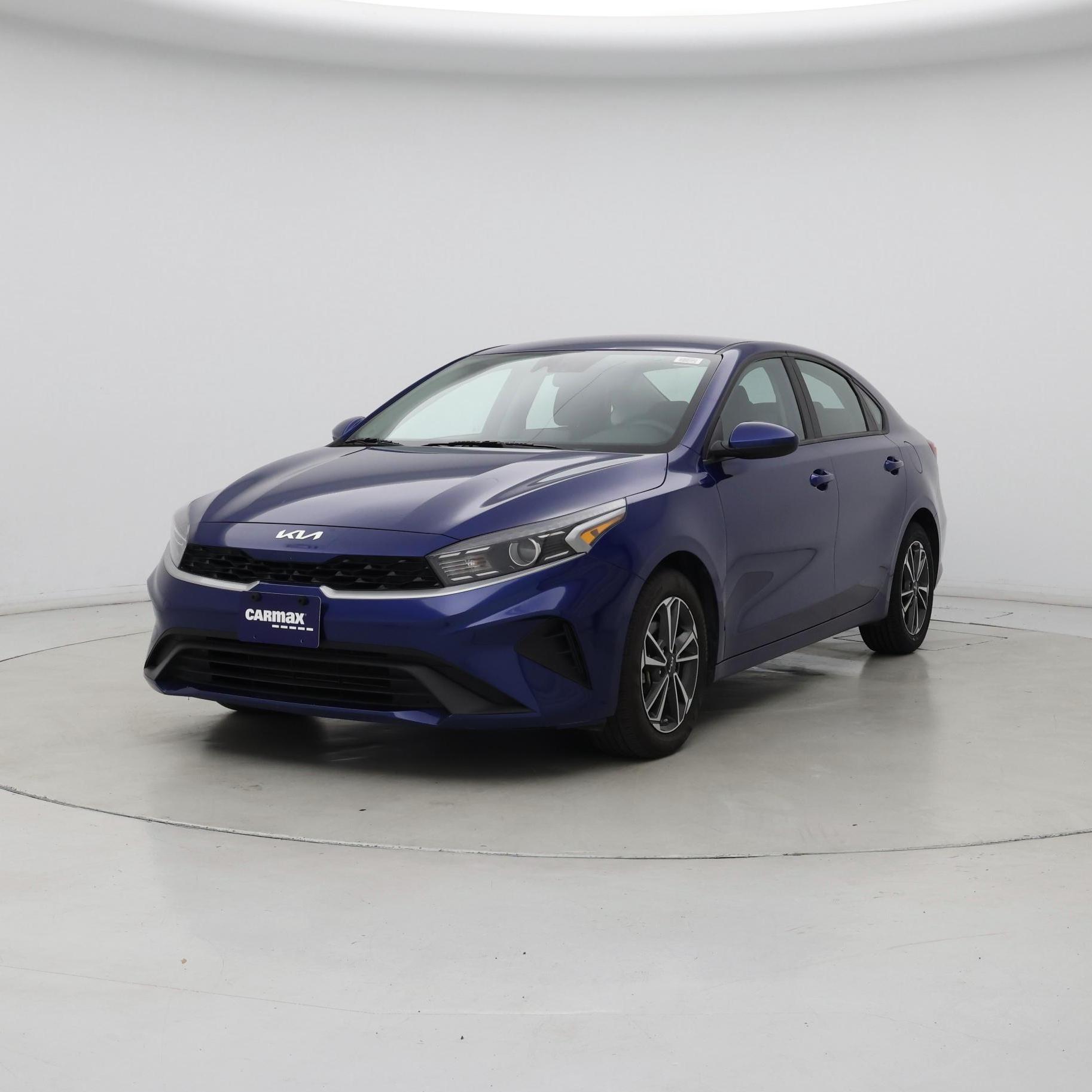 Thumbnail: 2023 Kia Forte - 4