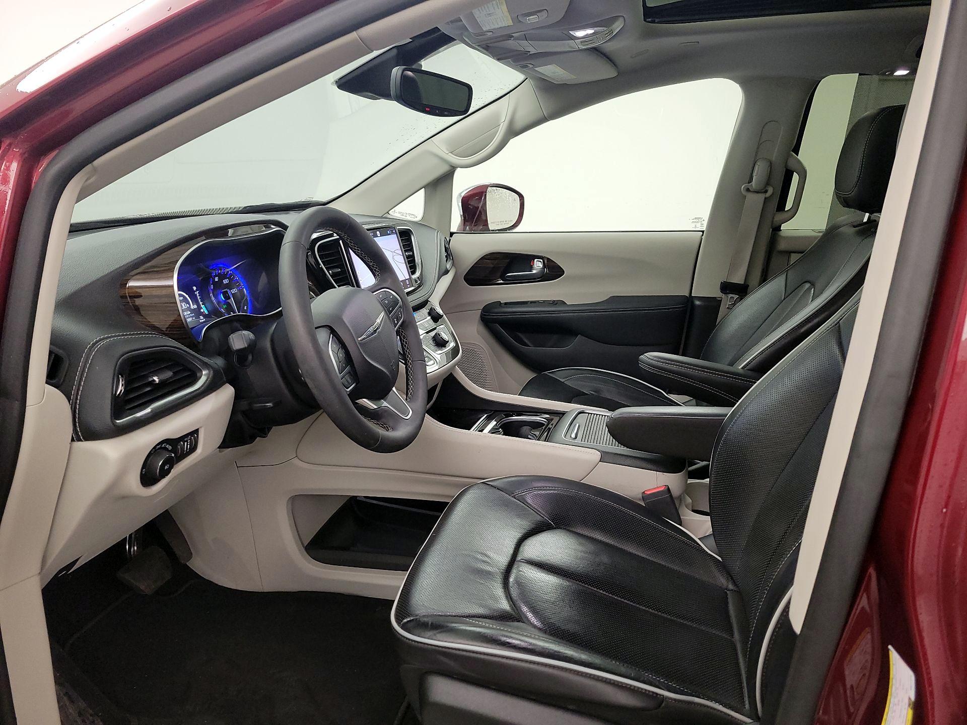 Thumbnail: 2022 Chrysler Pacifica - 11