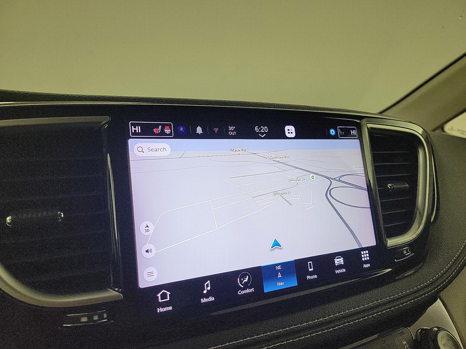 Thumbnail: 2022 Chrysler Pacifica - 14