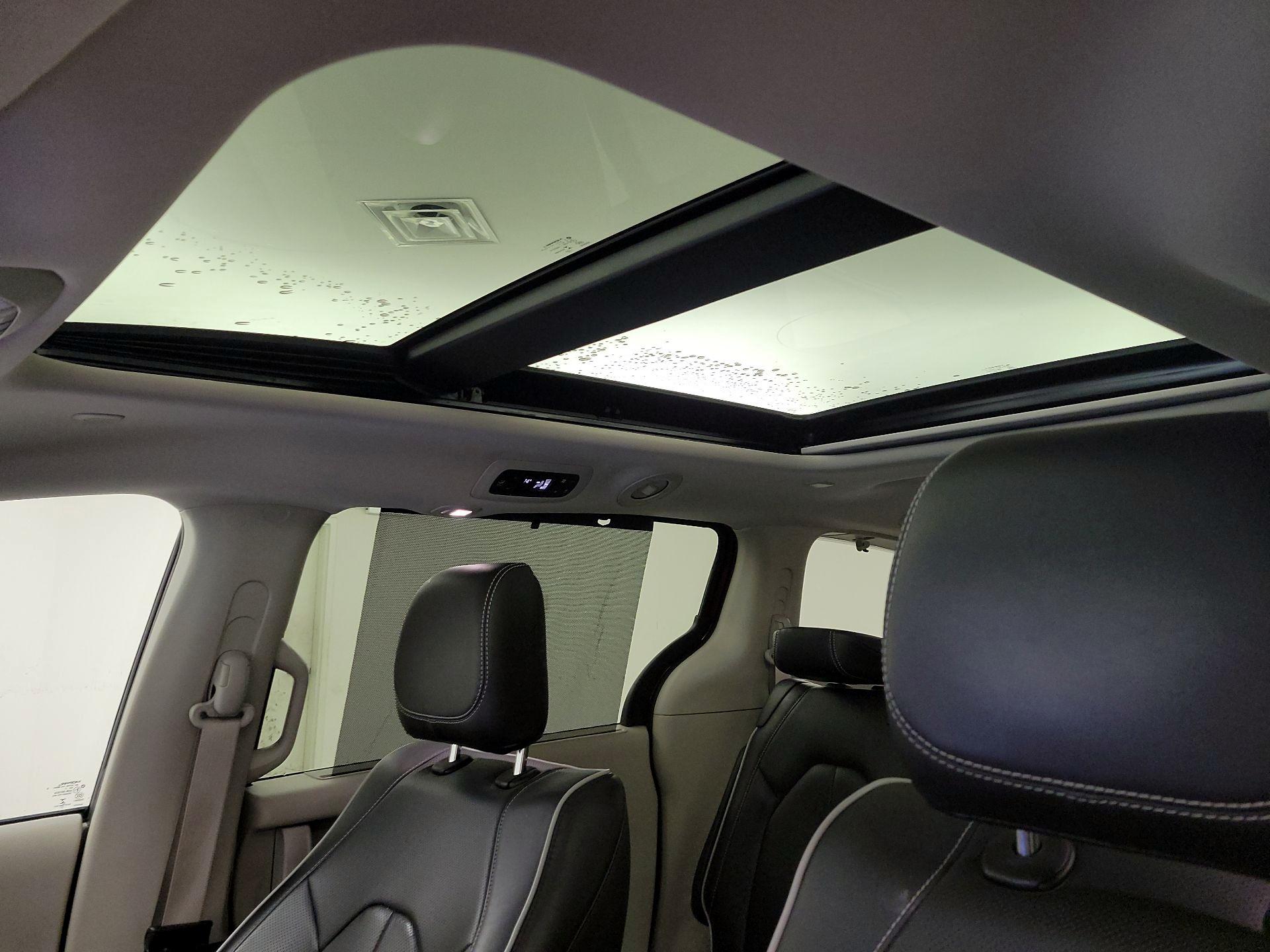 Thumbnail: 2022 Chrysler Pacifica - 19