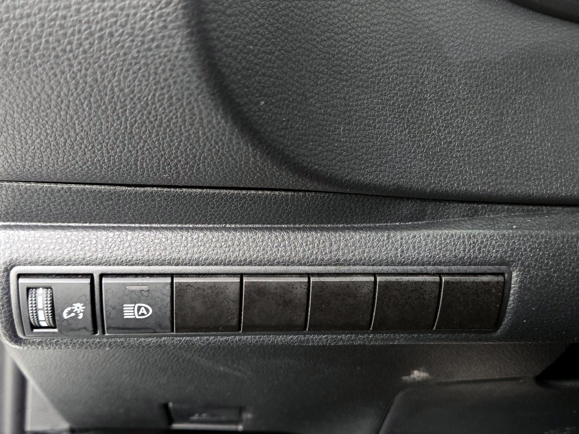 Thumbnail: 2024 Toyota Corolla - 13