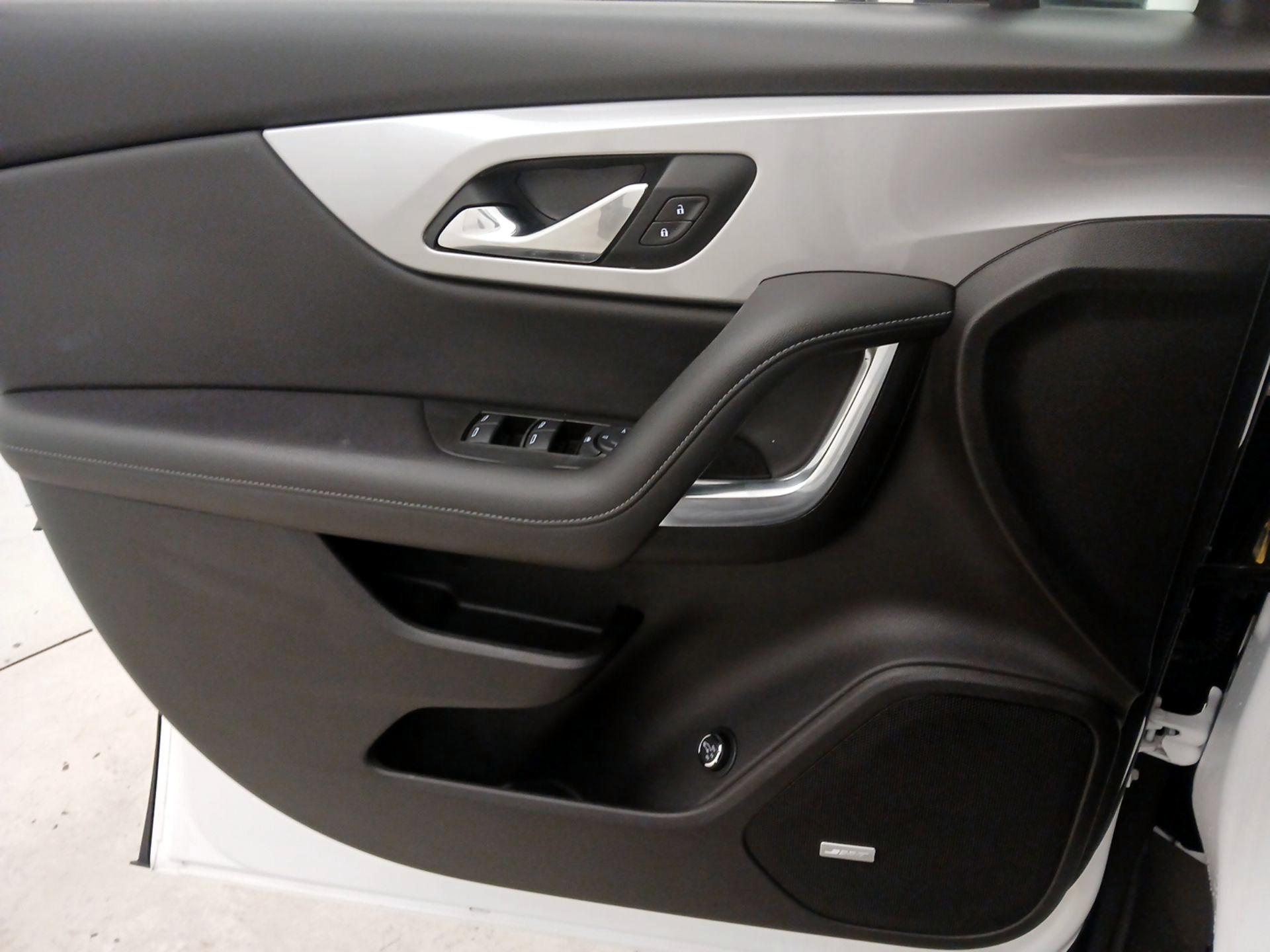 Thumbnail: 2021 Chevrolet Blazer - 12