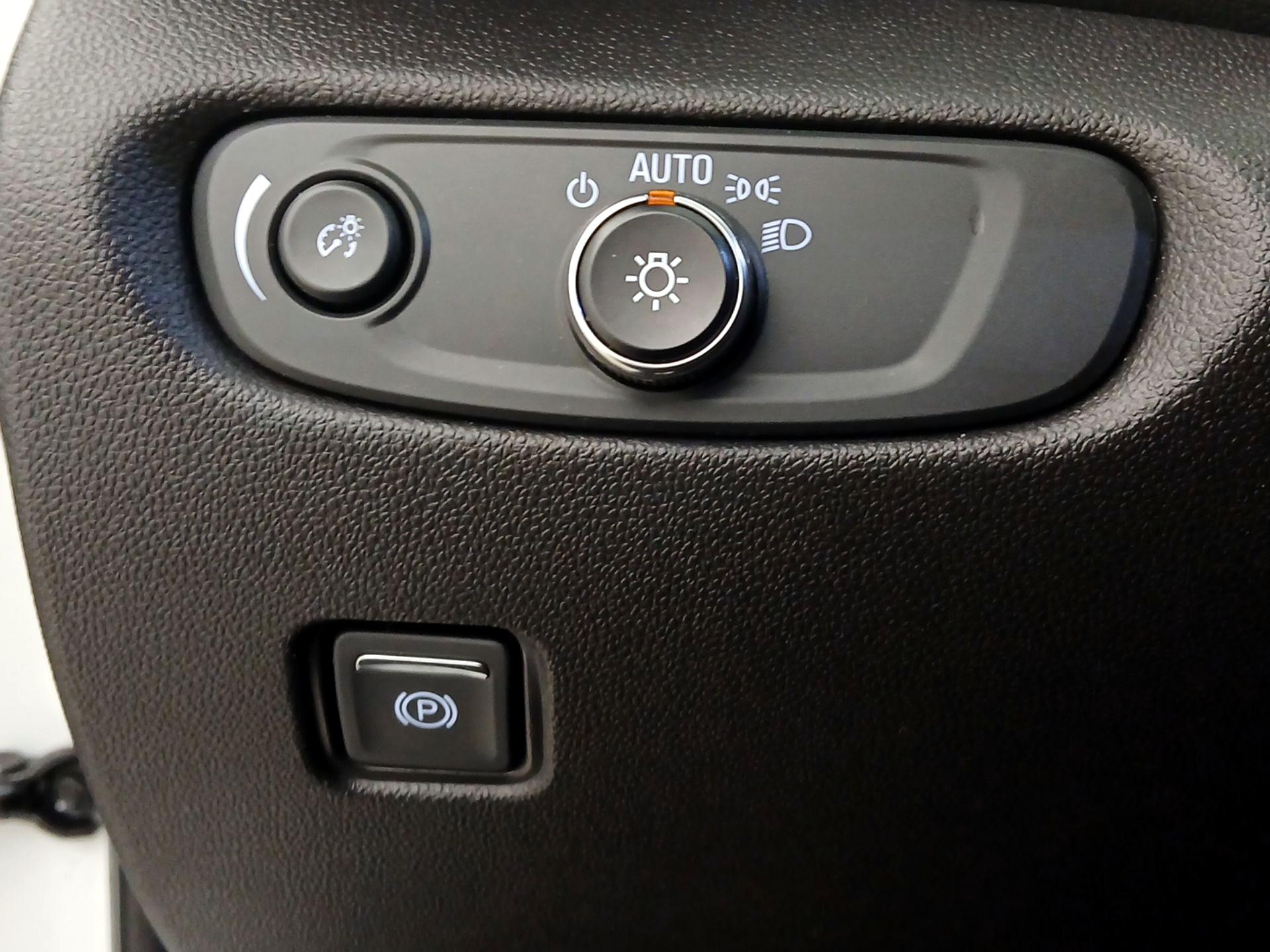 Thumbnail: 2021 Chevrolet Blazer - 13