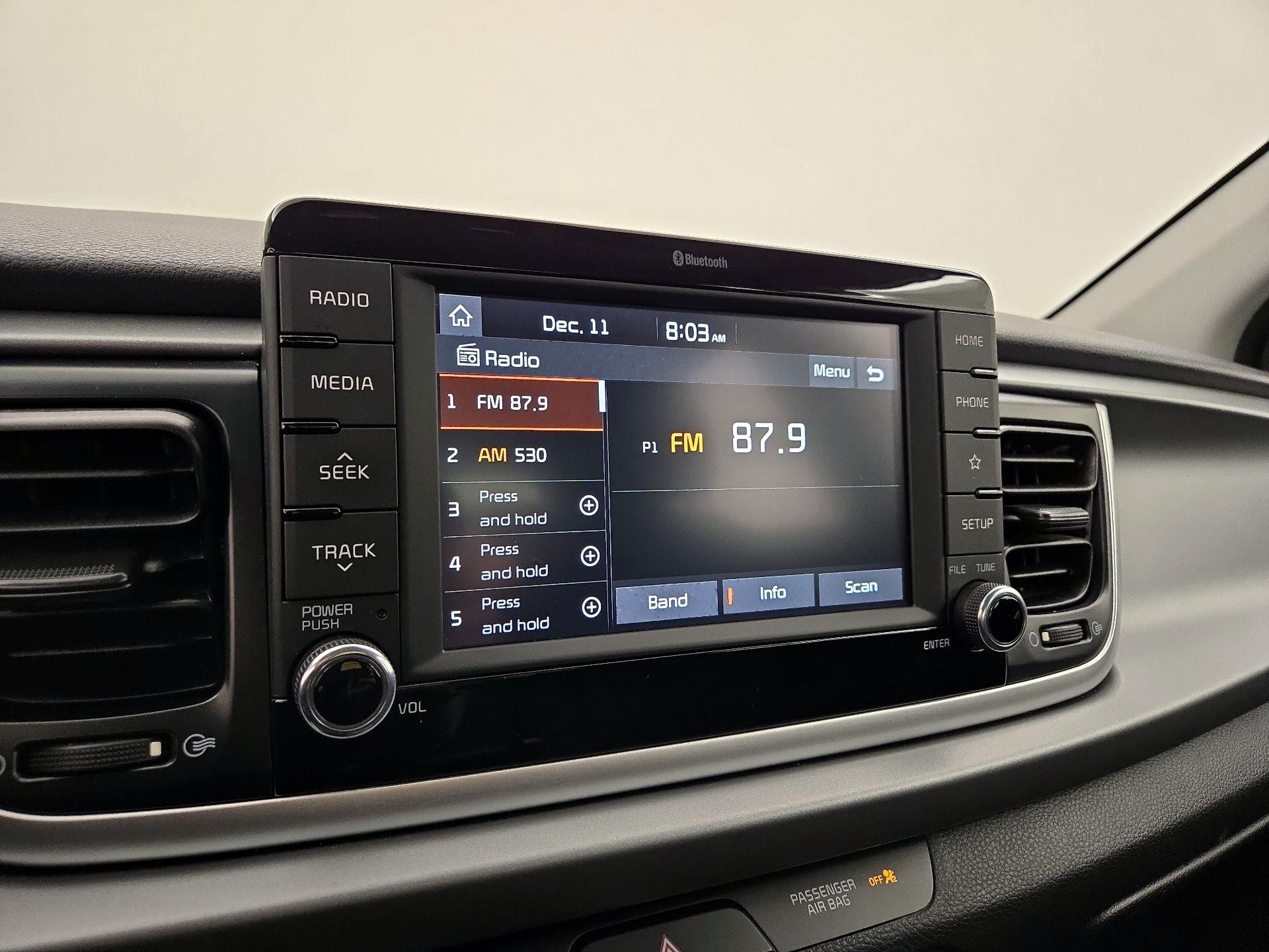 Thumbnail: 2020 Kia Rio5 - 15